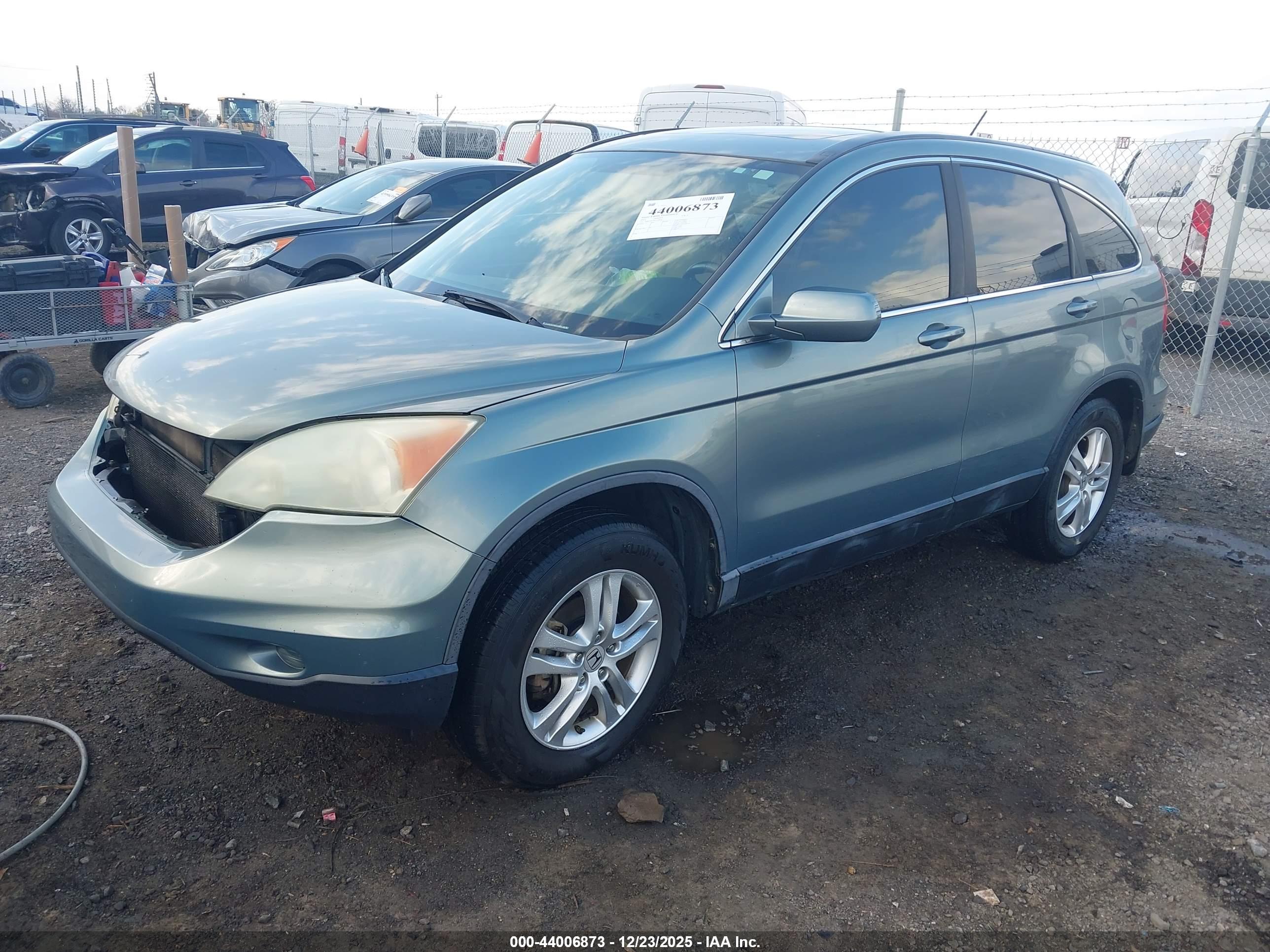 HONDA CR-V image 2