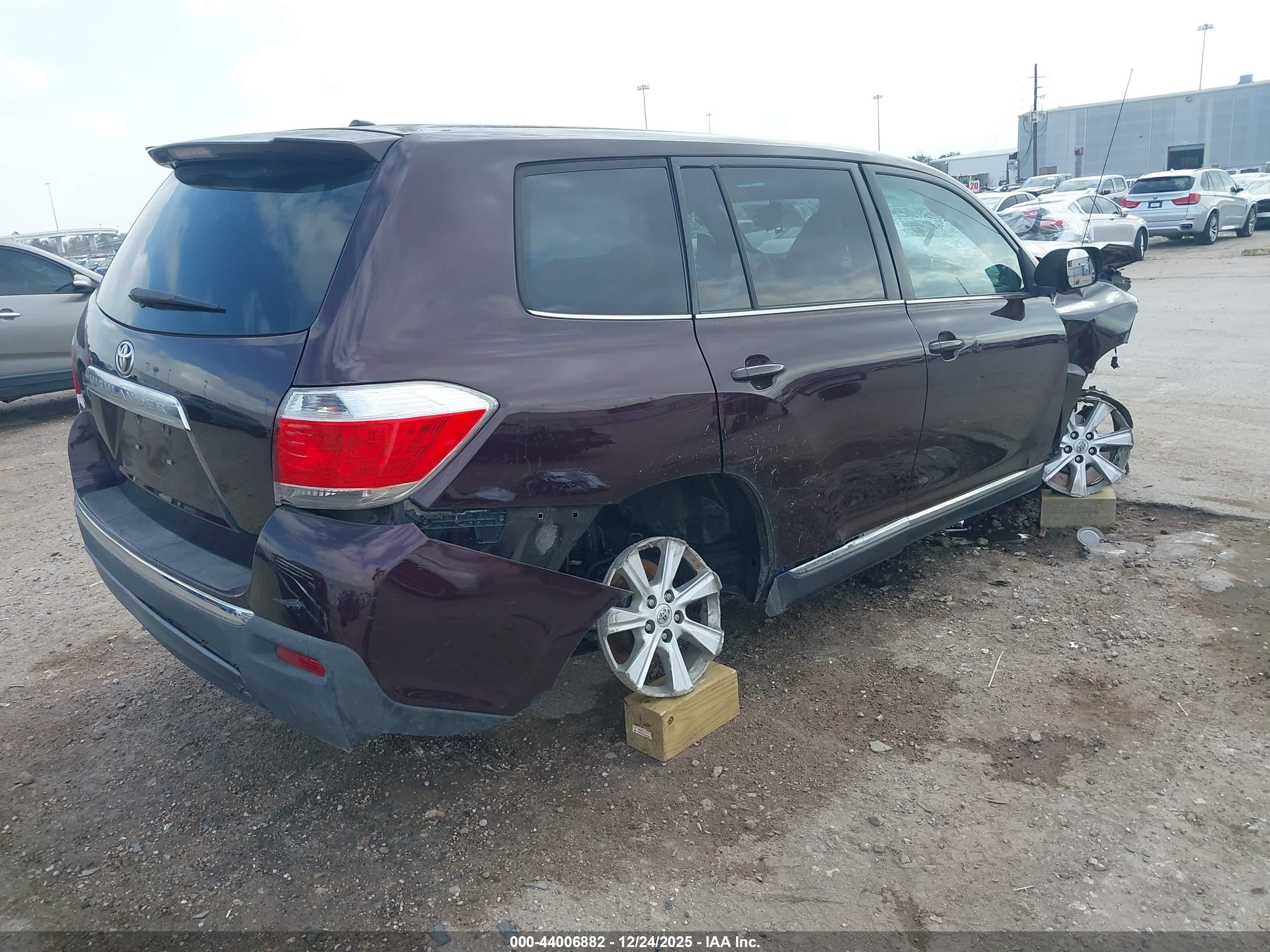 TOYOTA HIGHLANDER image 4