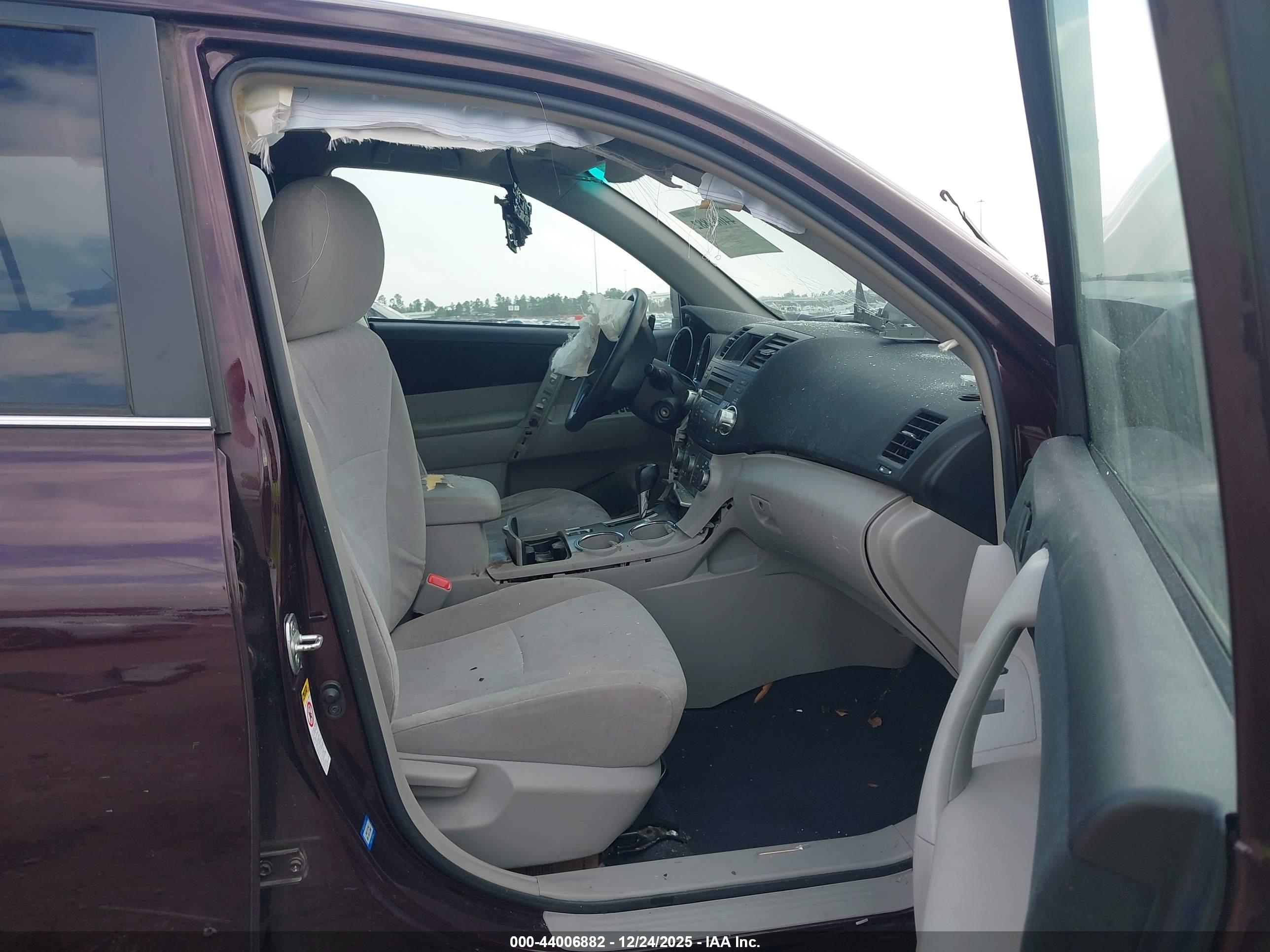 TOYOTA HIGHLANDER image 5
