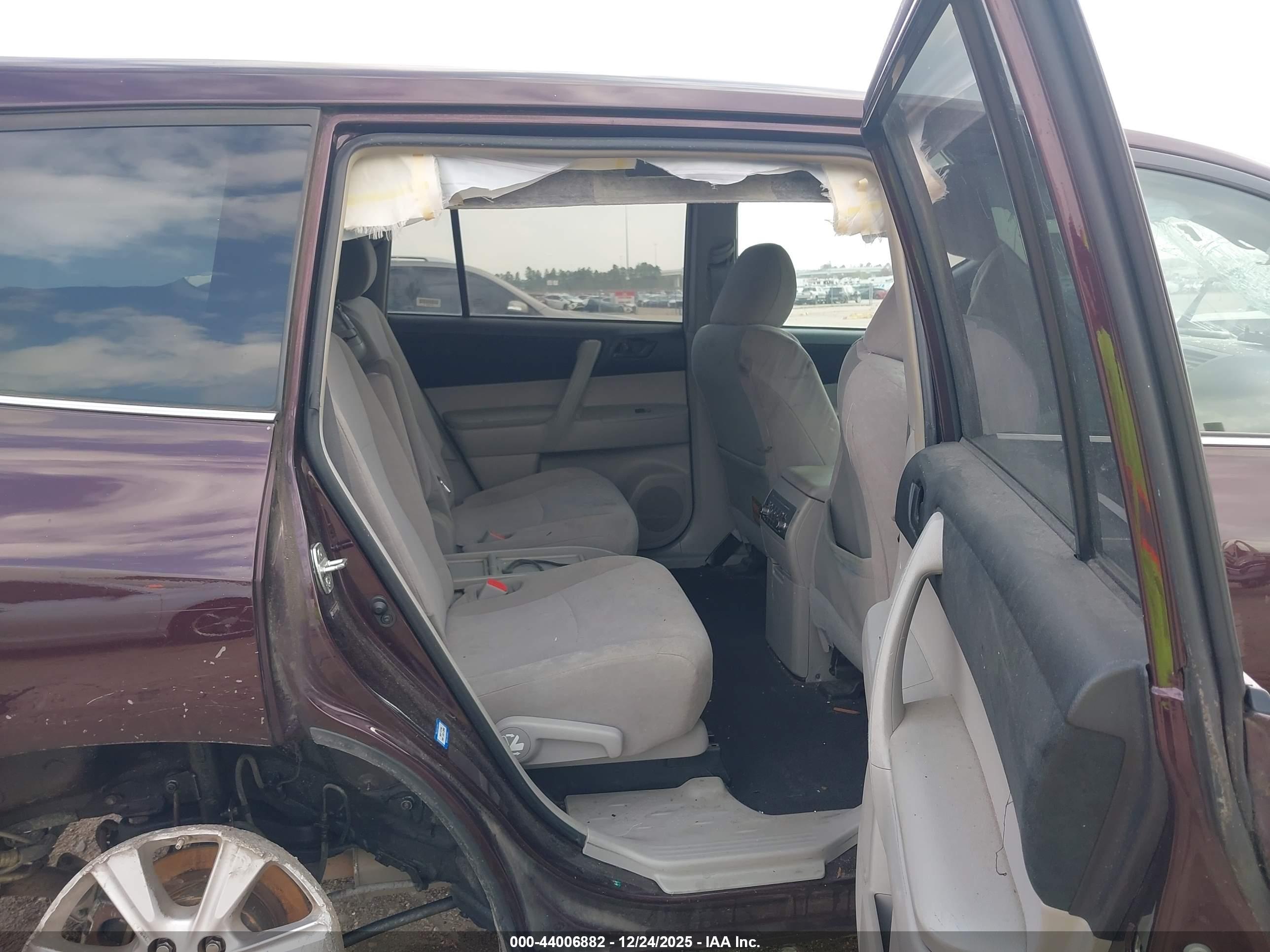 TOYOTA HIGHLANDER image 8