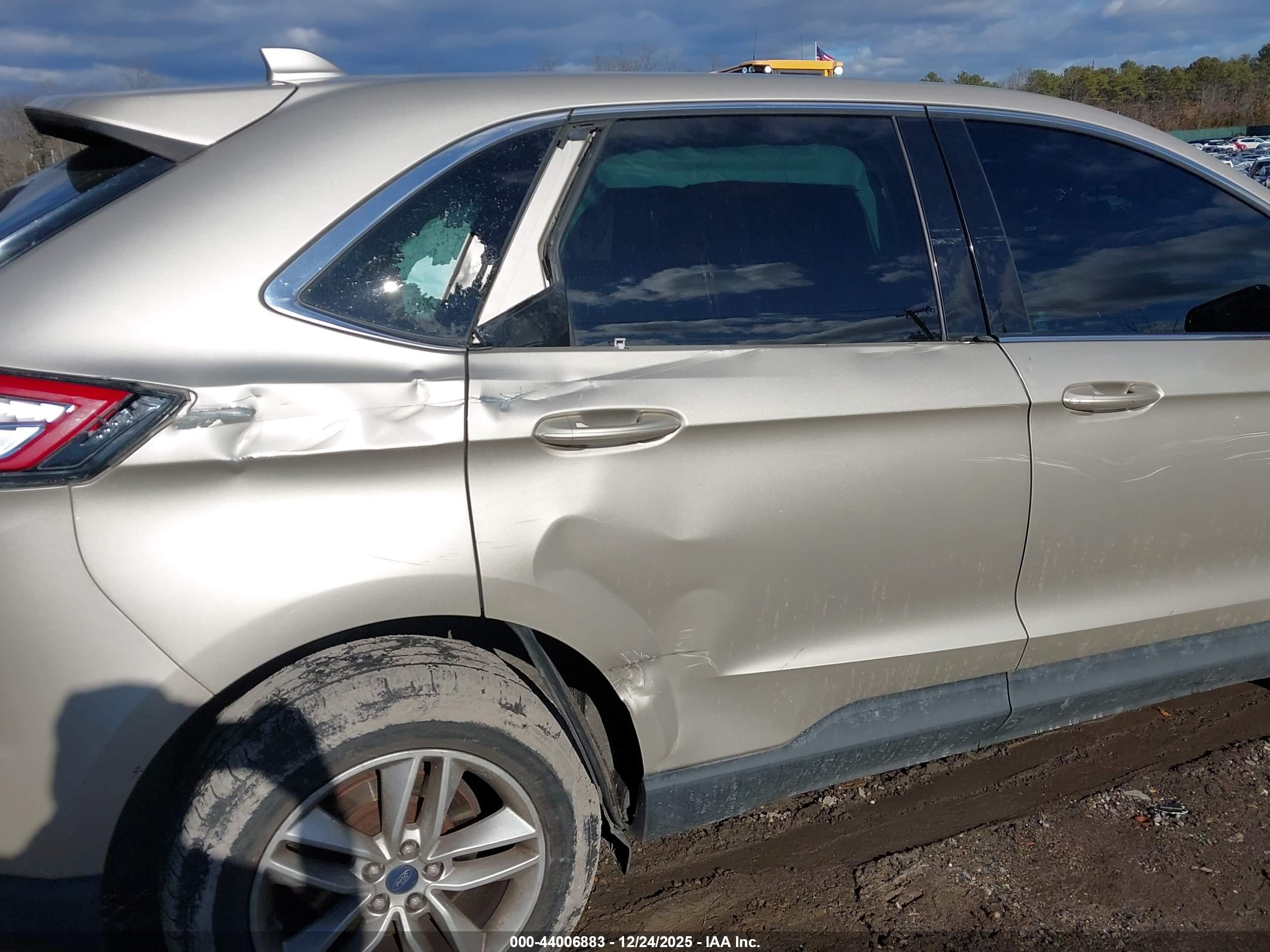 FORD EDGE image 6