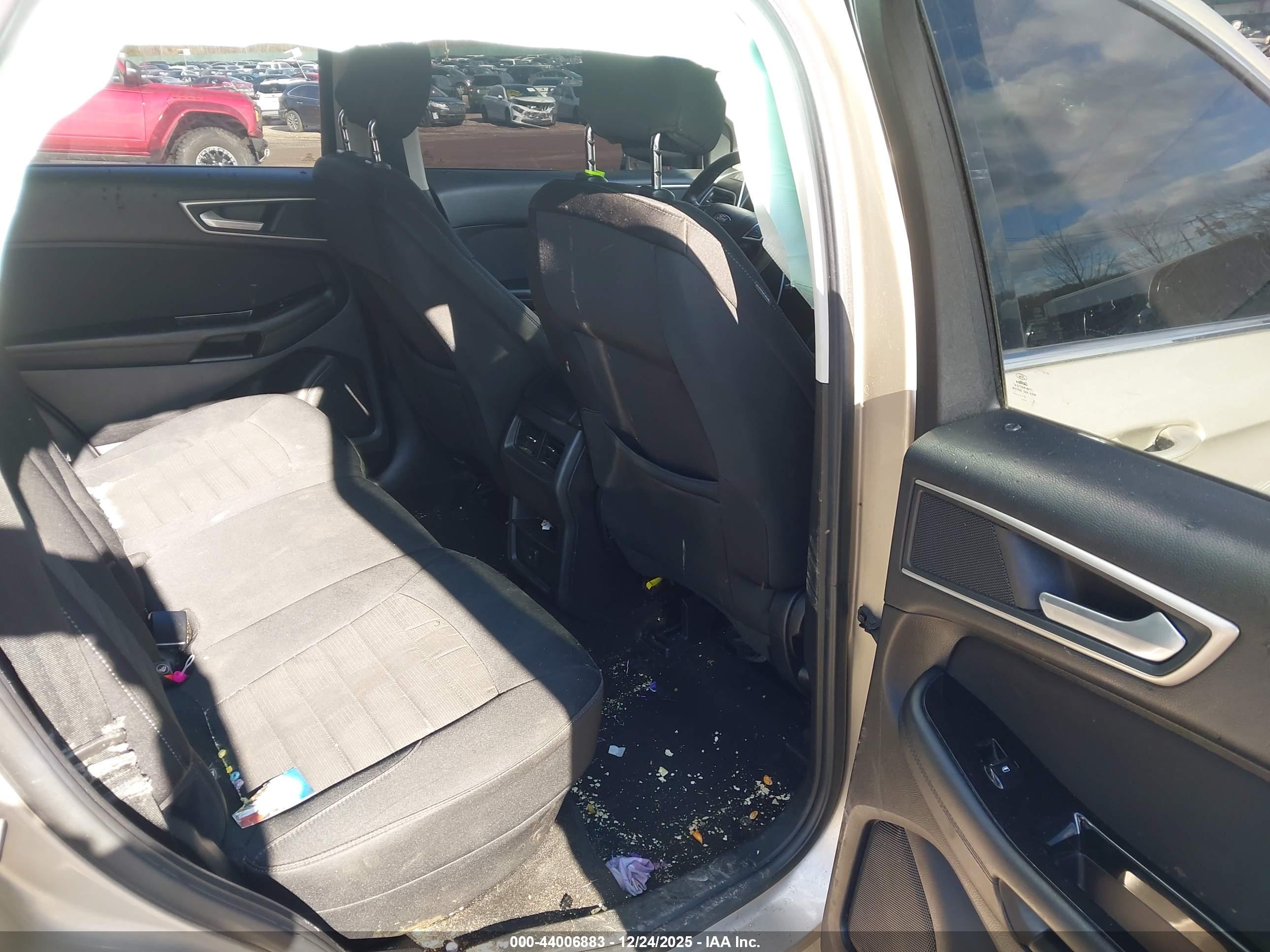 FORD EDGE image 8