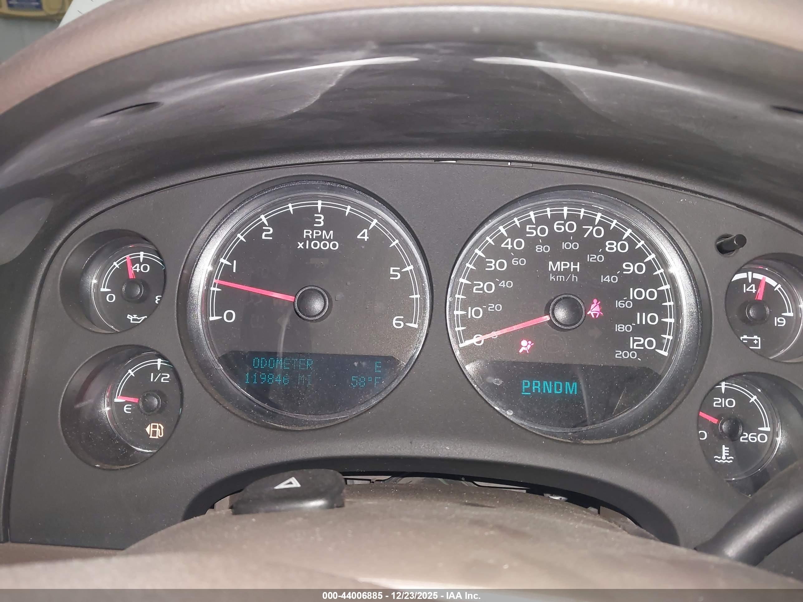 CHEVROLET TAHOE image 7