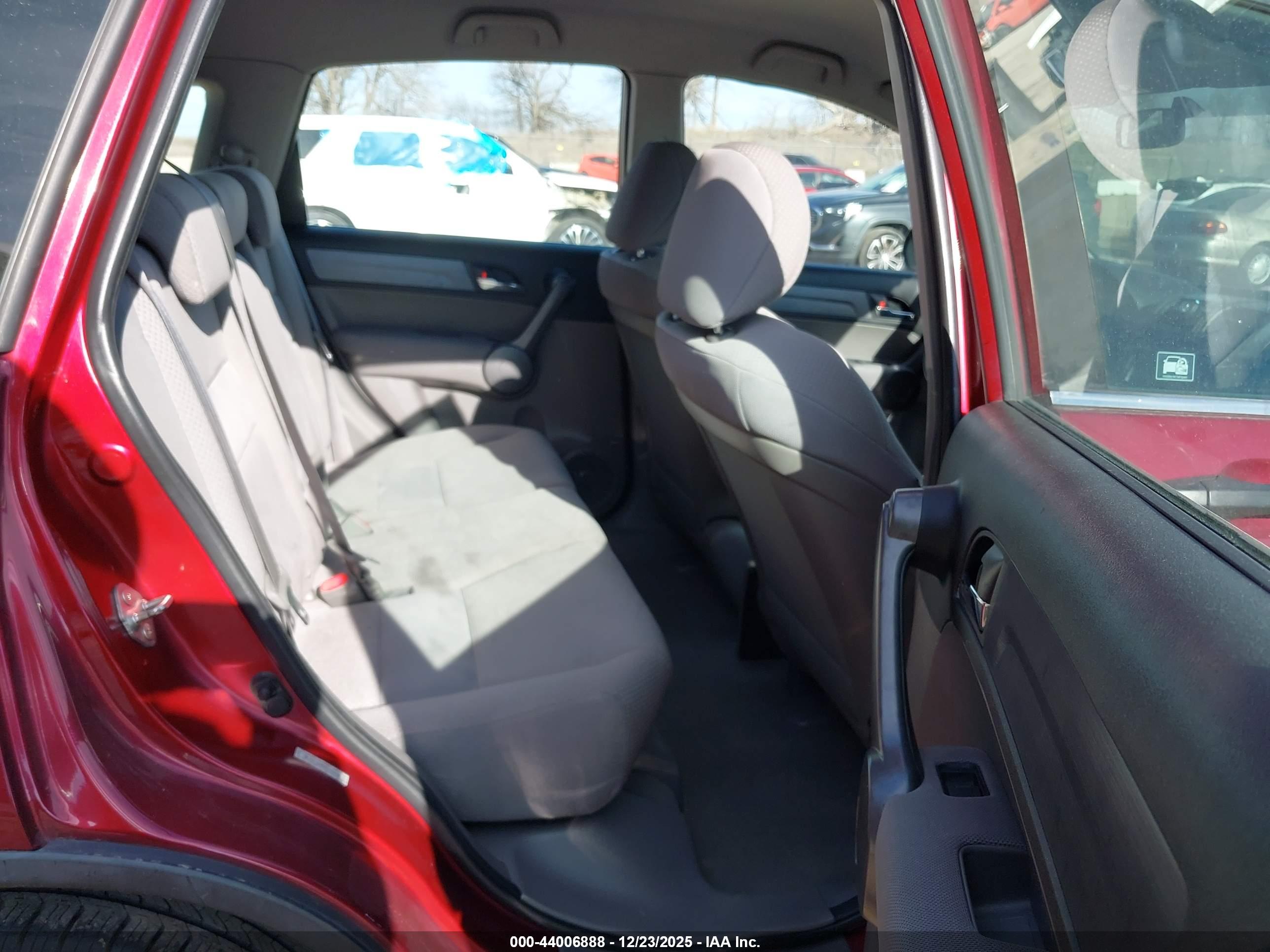 HONDA CR-V image 8