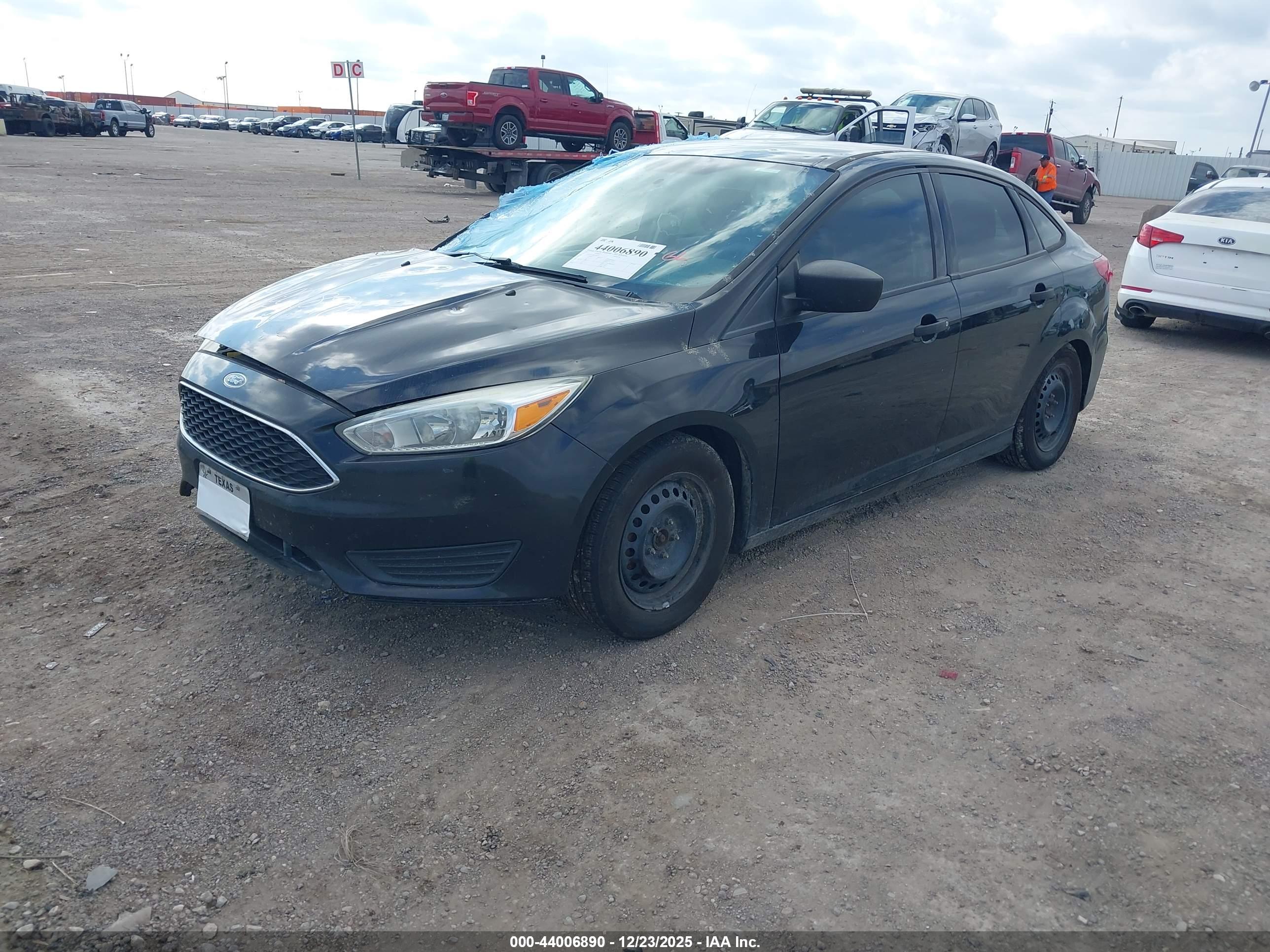 FORD FOCUS image 2