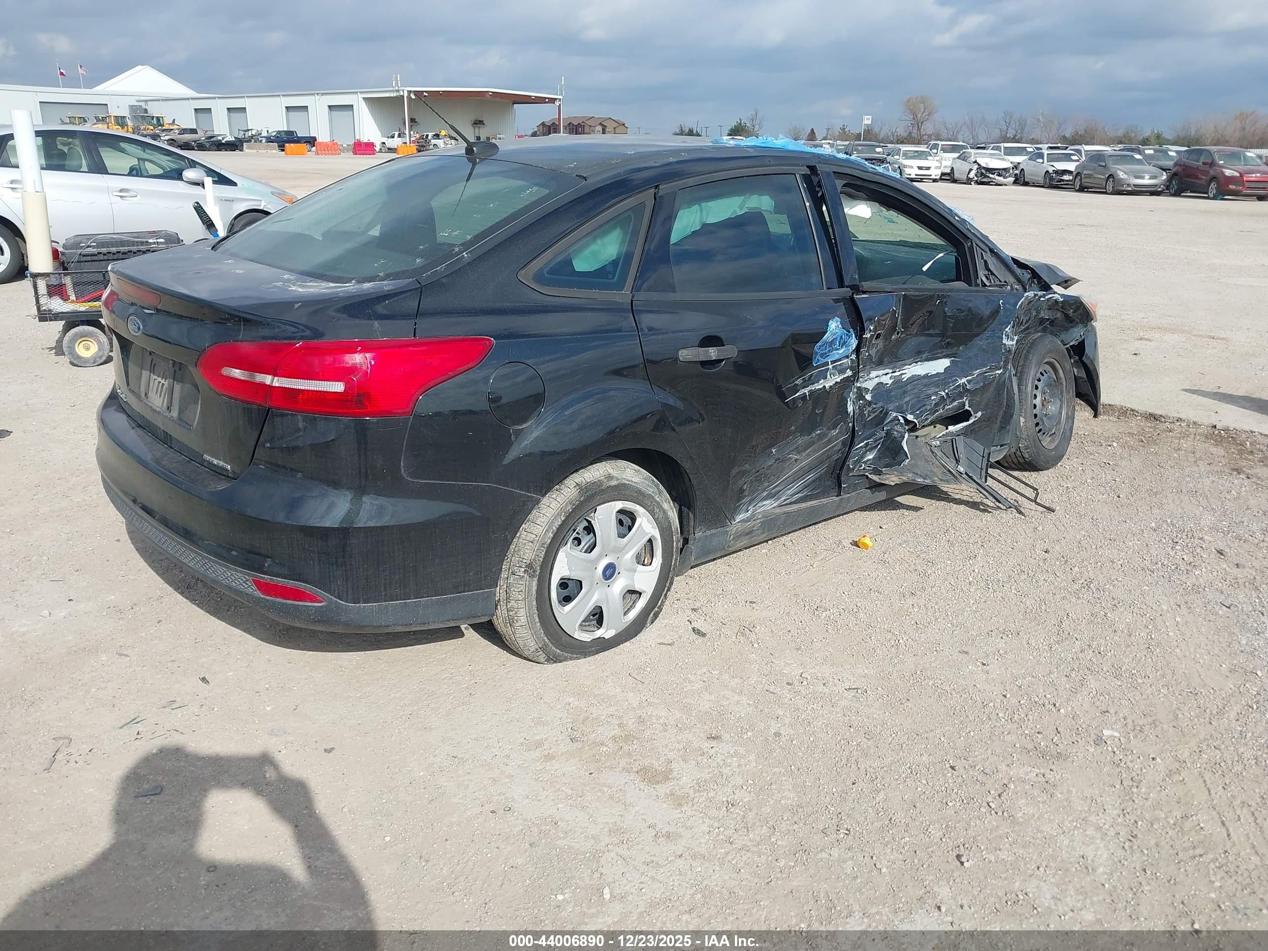 FORD FOCUS image 4