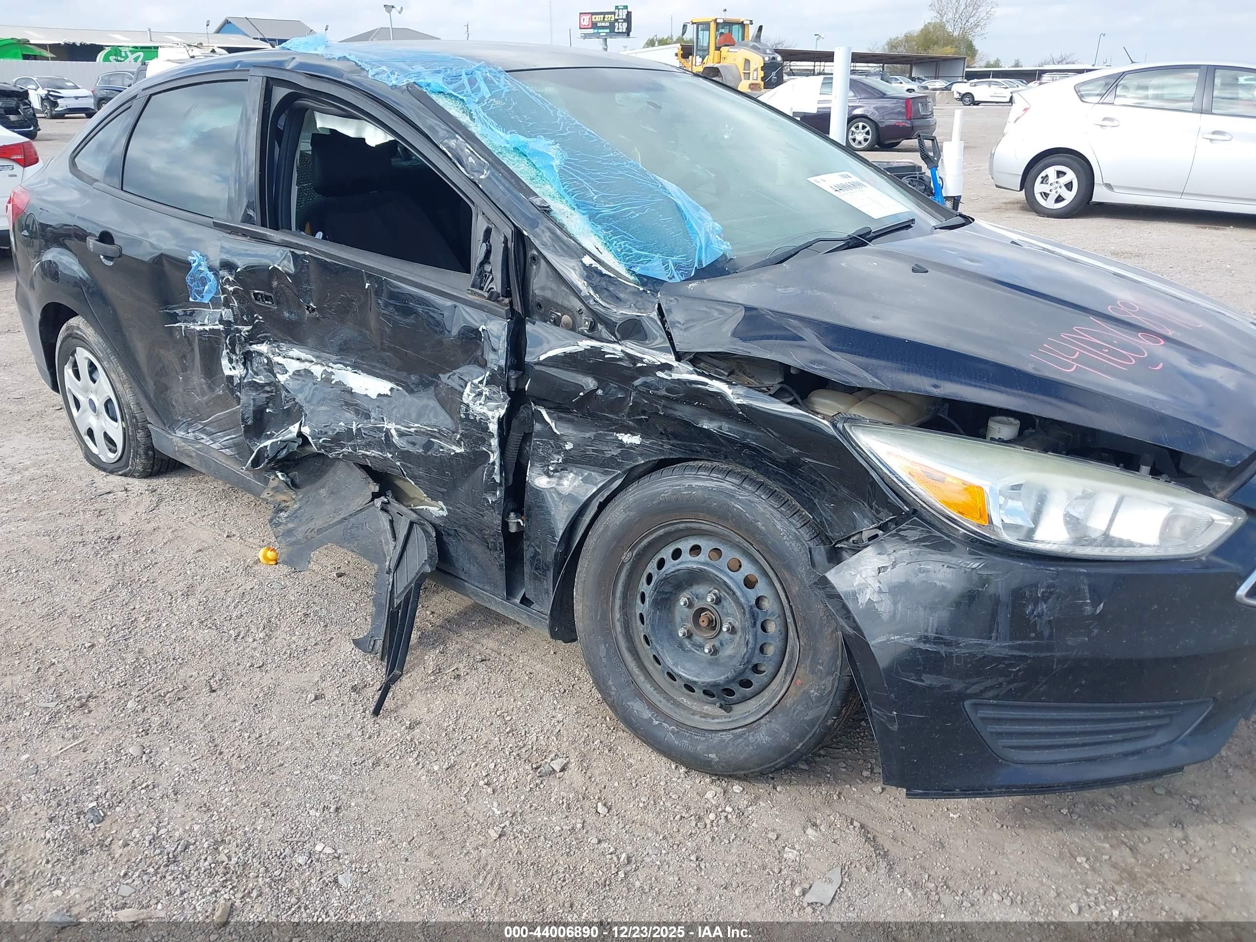 FORD FOCUS image 6