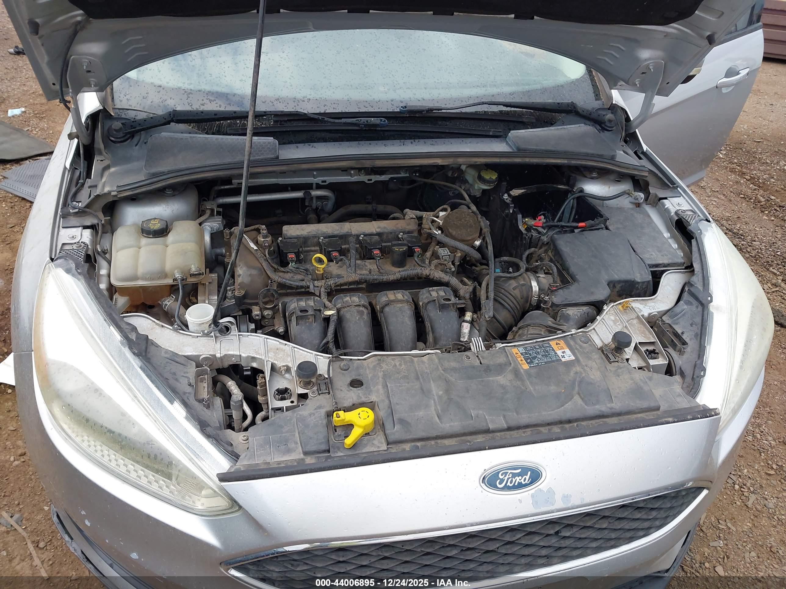 FORD FOCUS image 10