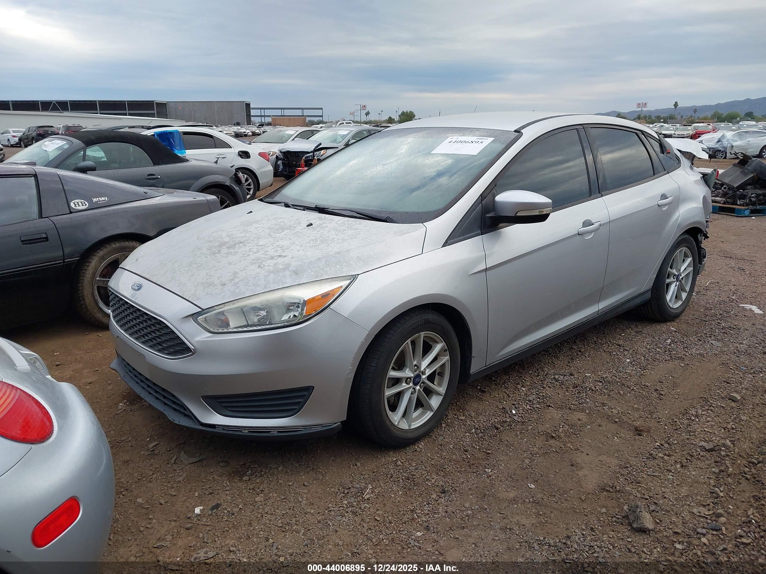 FORD FOCUS image 2