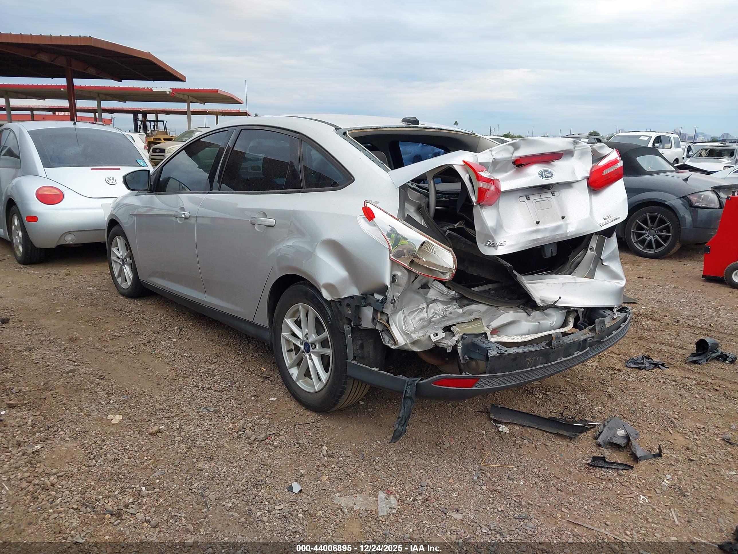 FORD FOCUS image 3