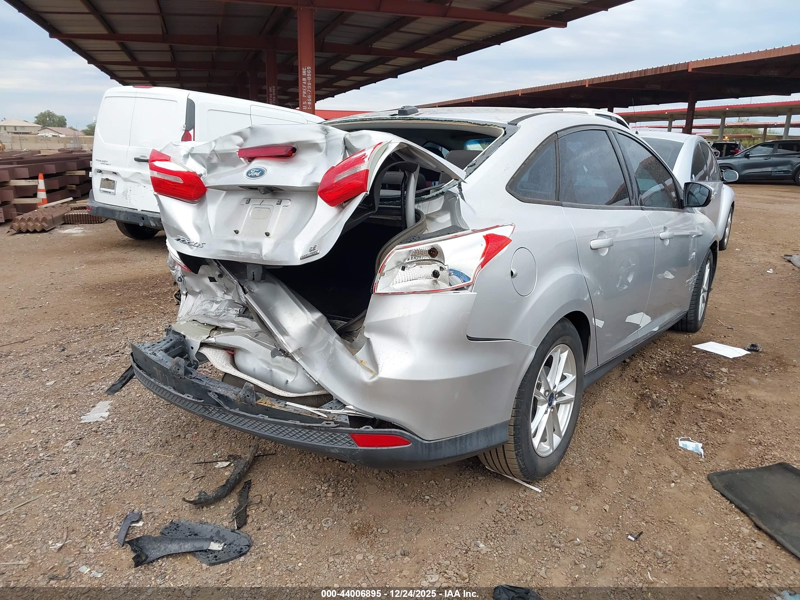 FORD FOCUS image 4