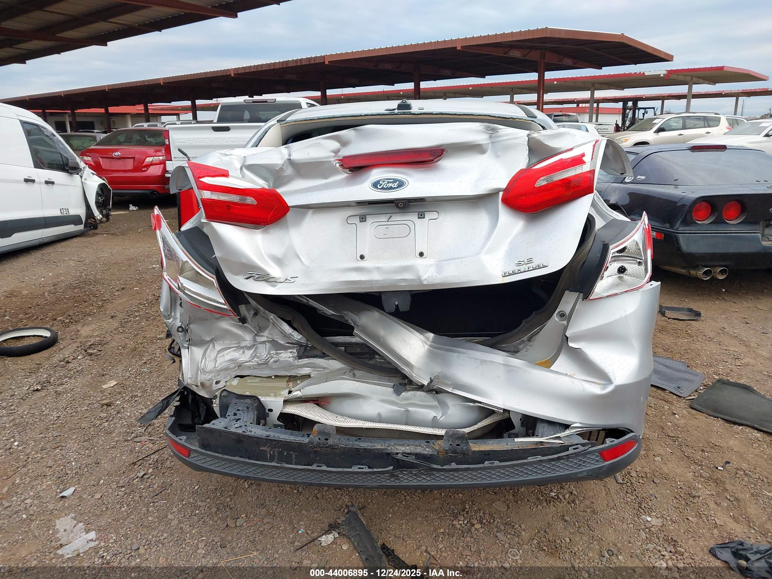 FORD FOCUS image 6