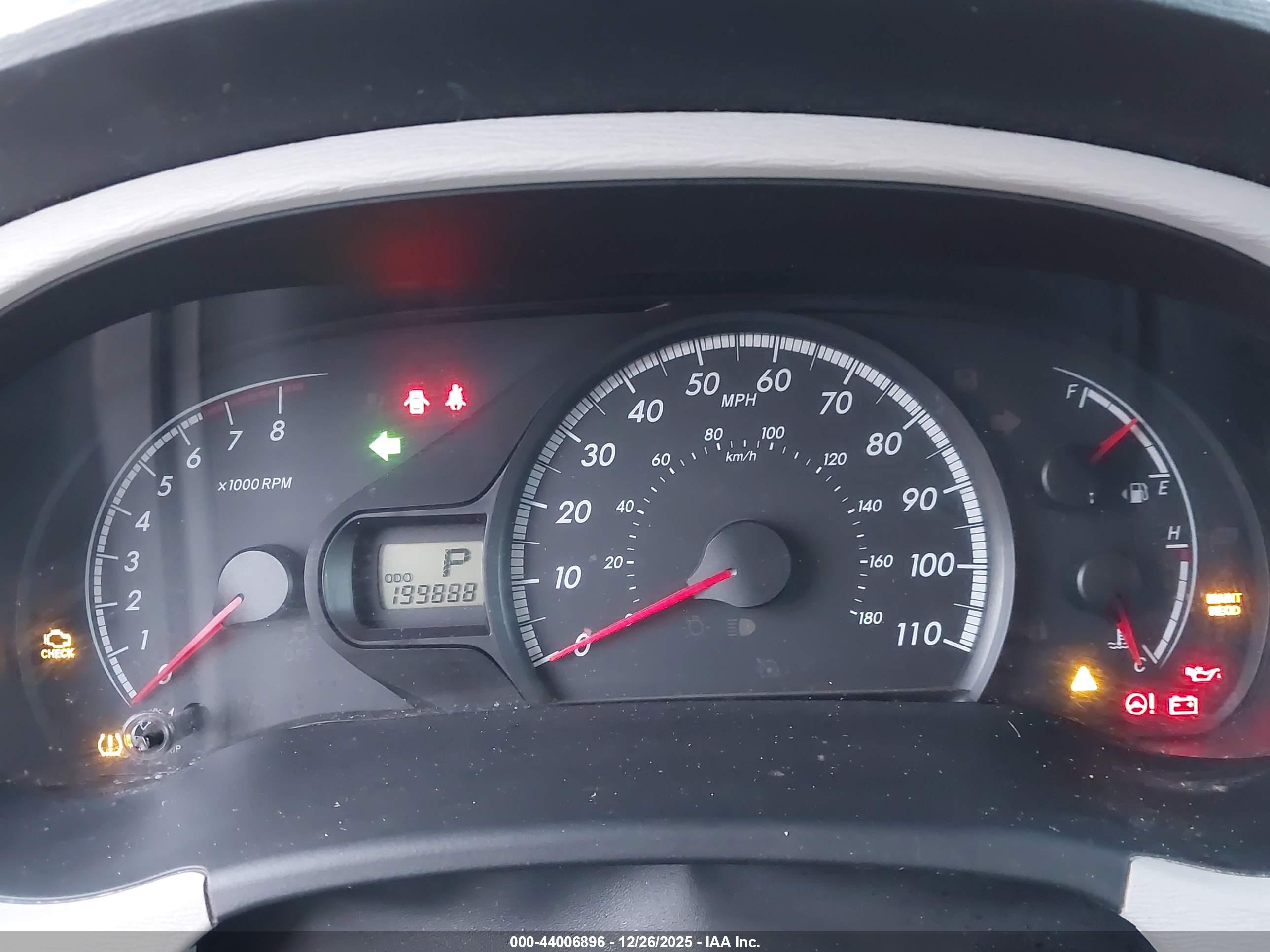 TOYOTA SIENNA image 7