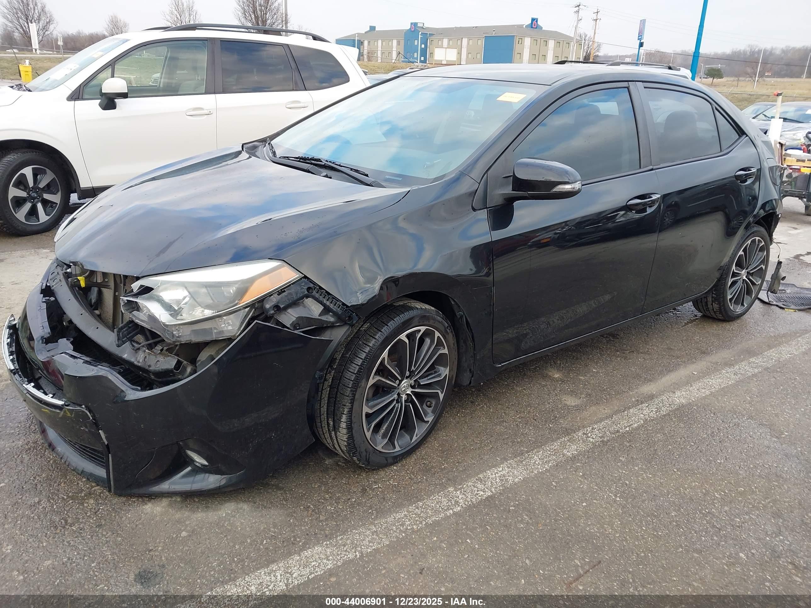 TOYOTA COROLLA image 2