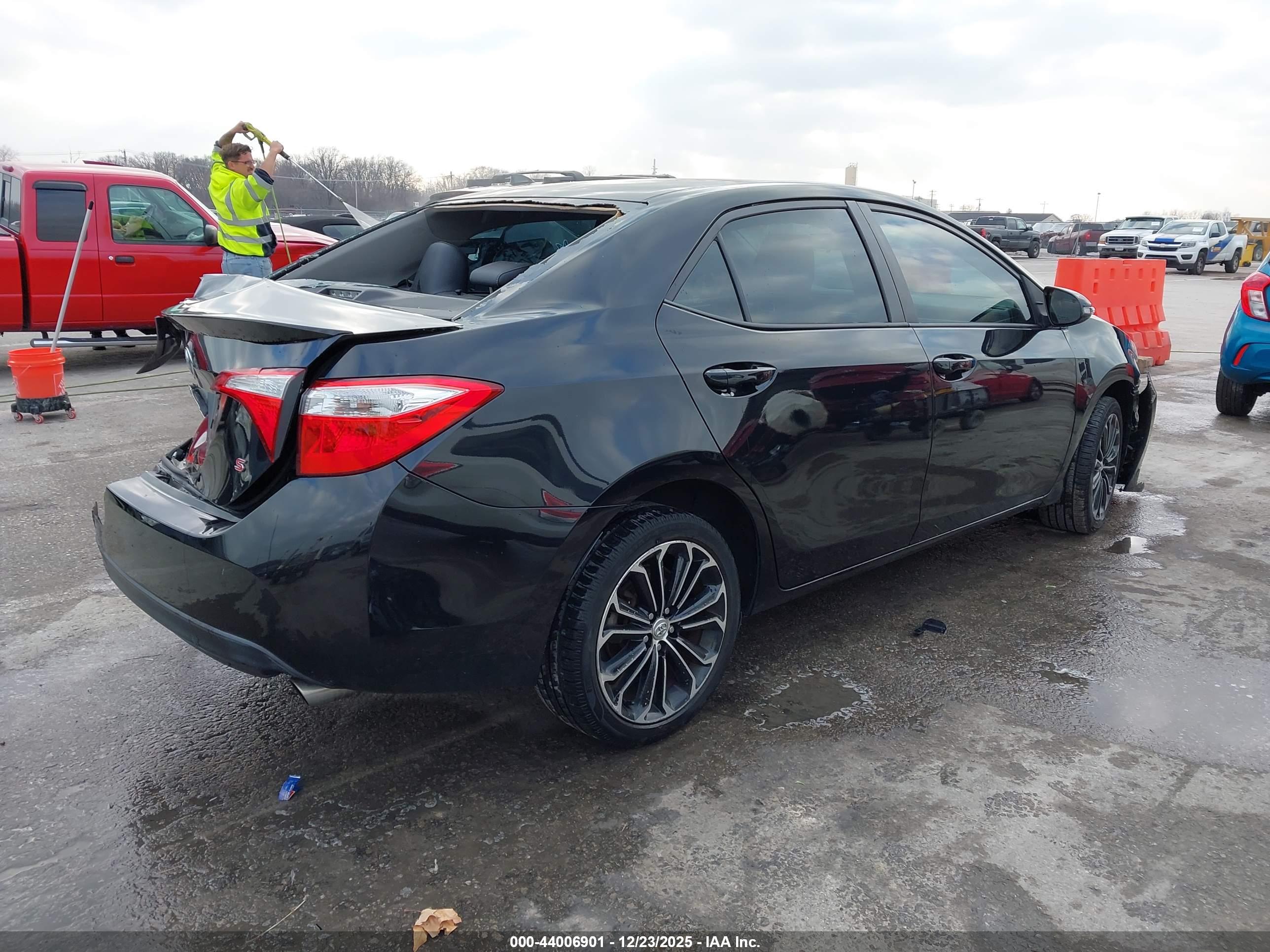 TOYOTA COROLLA image 4