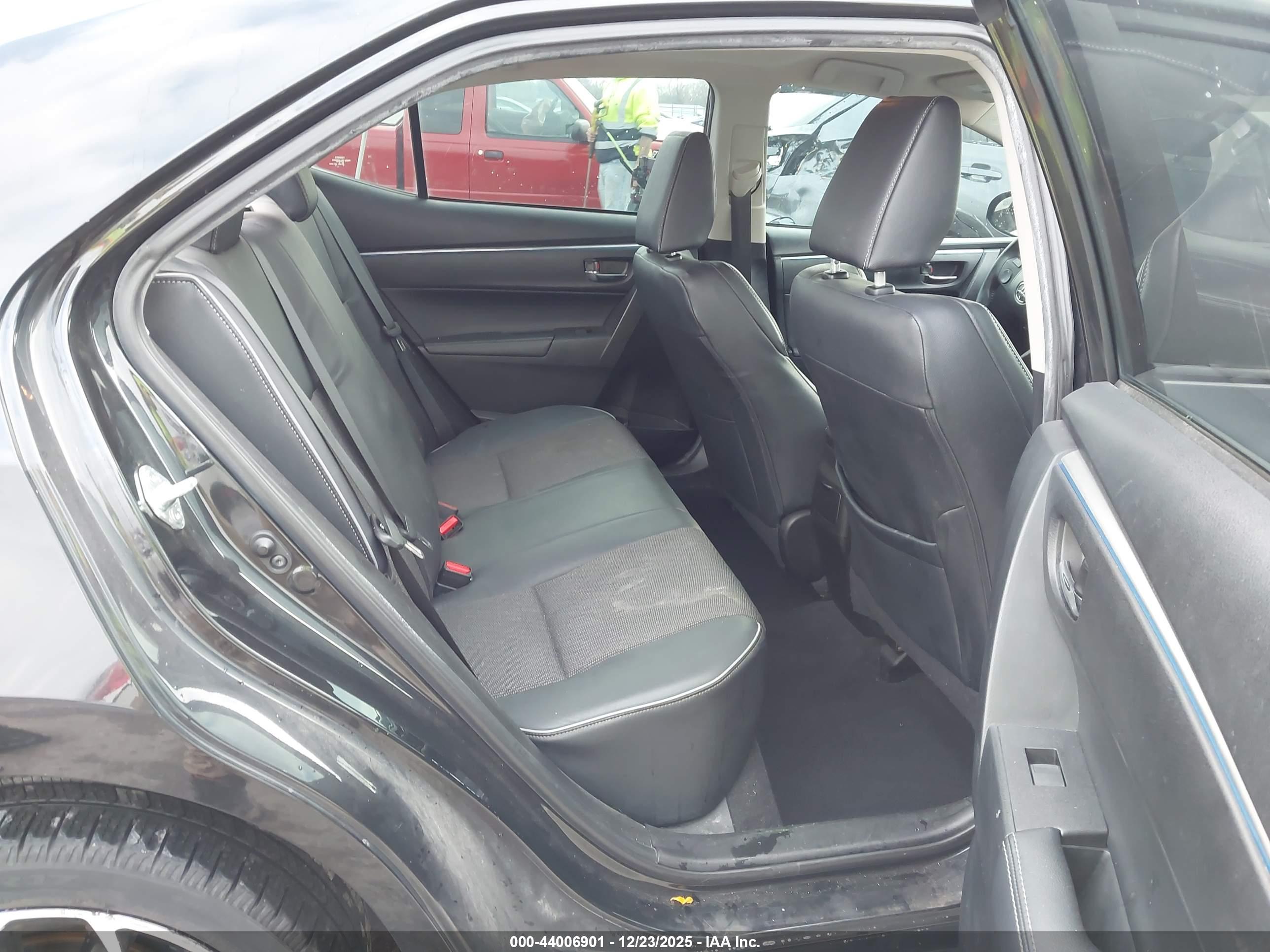 TOYOTA COROLLA image 8