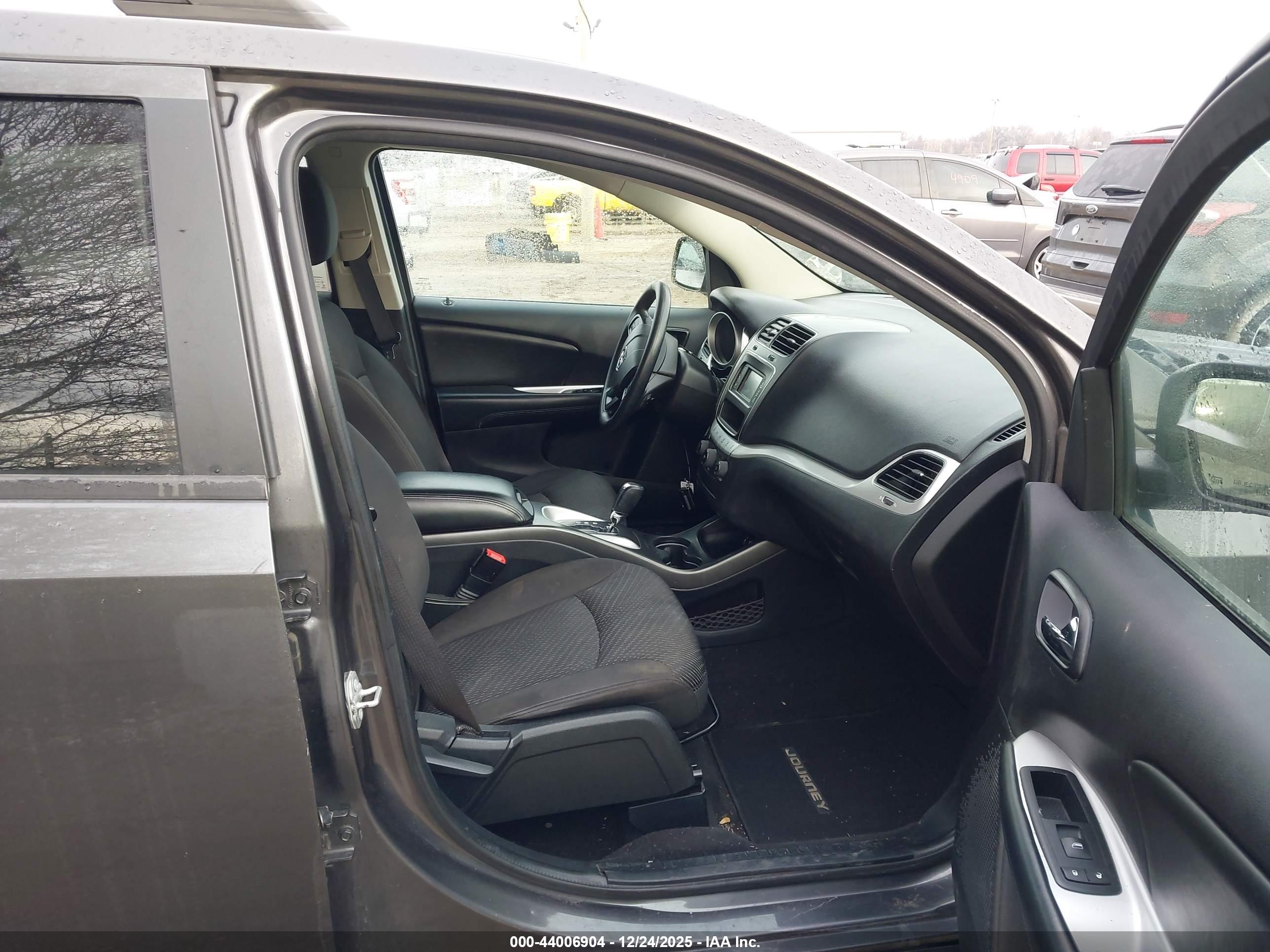 DODGE JOURNEY image 5