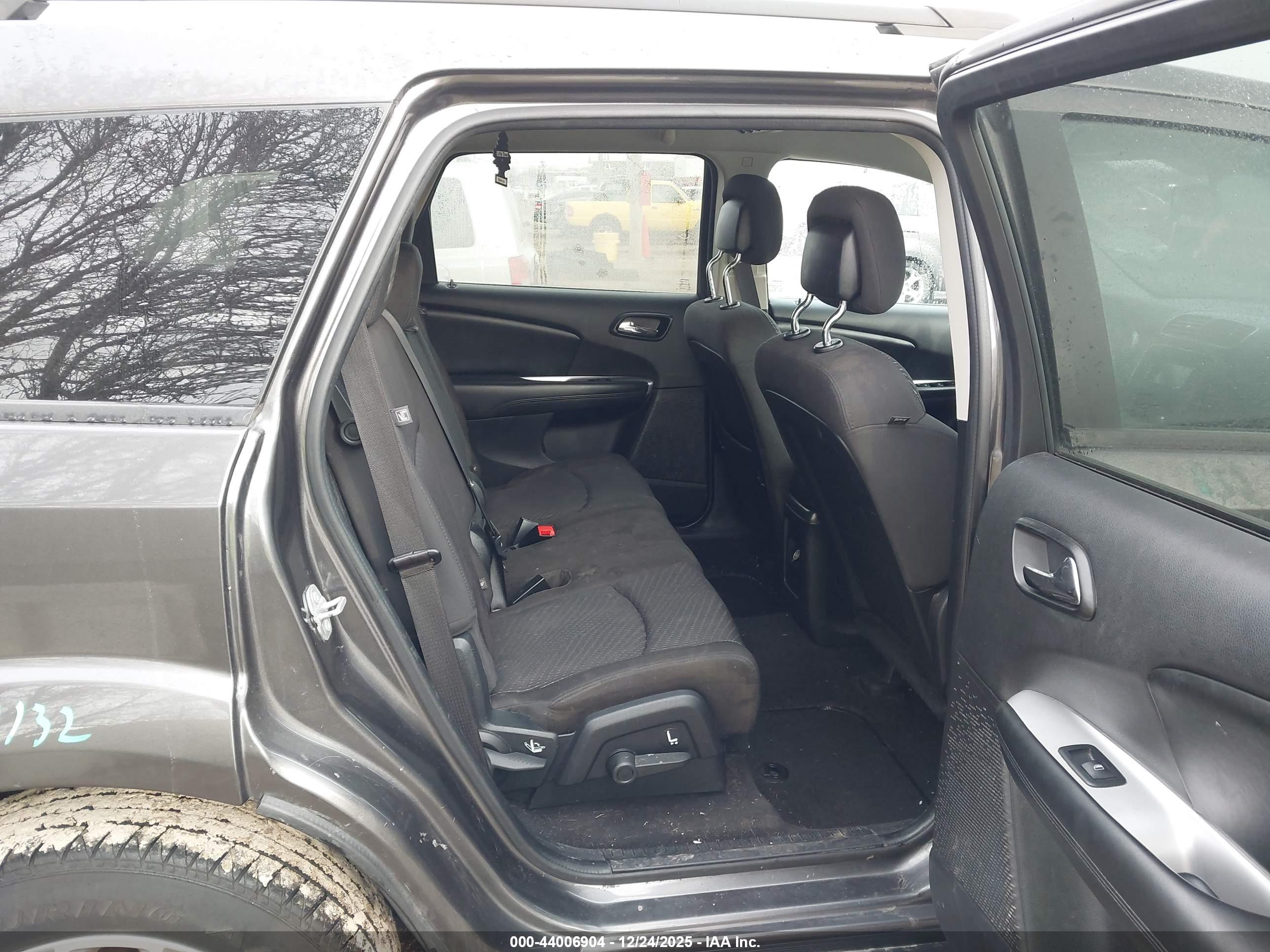 DODGE JOURNEY image 8