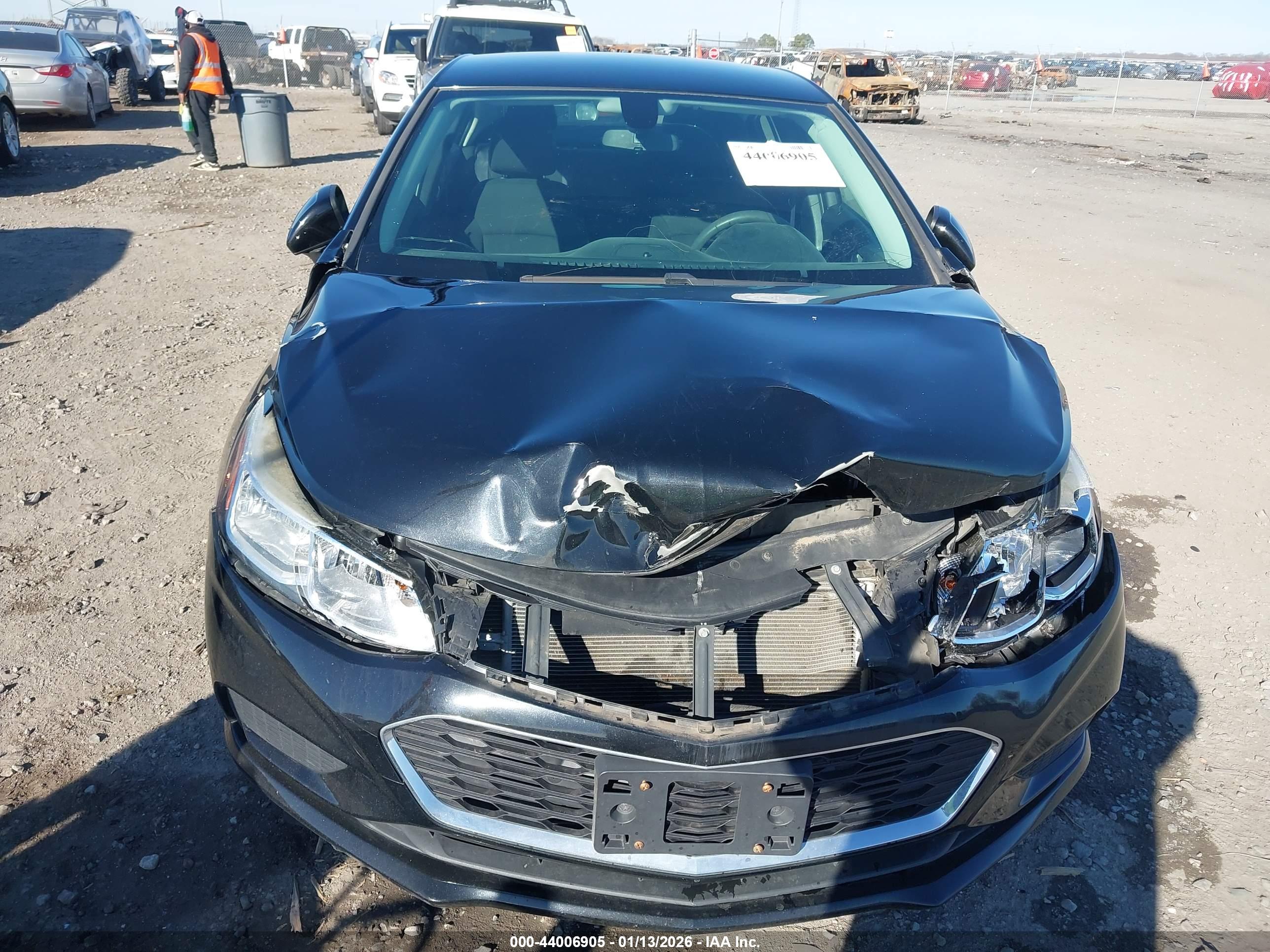 CHEVROLET CRUZE image 6