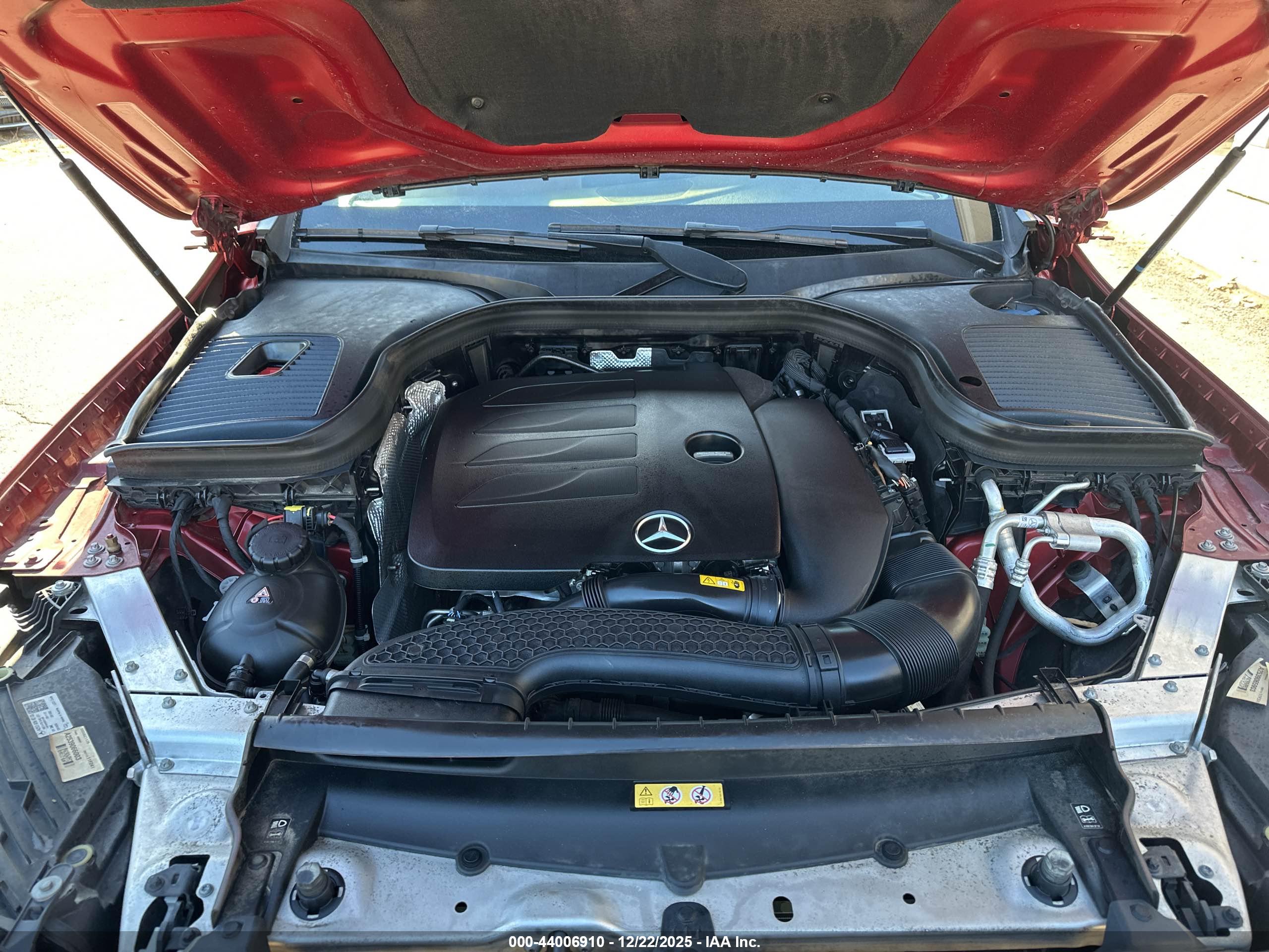 MERCEDES-BENZ GLC image 10