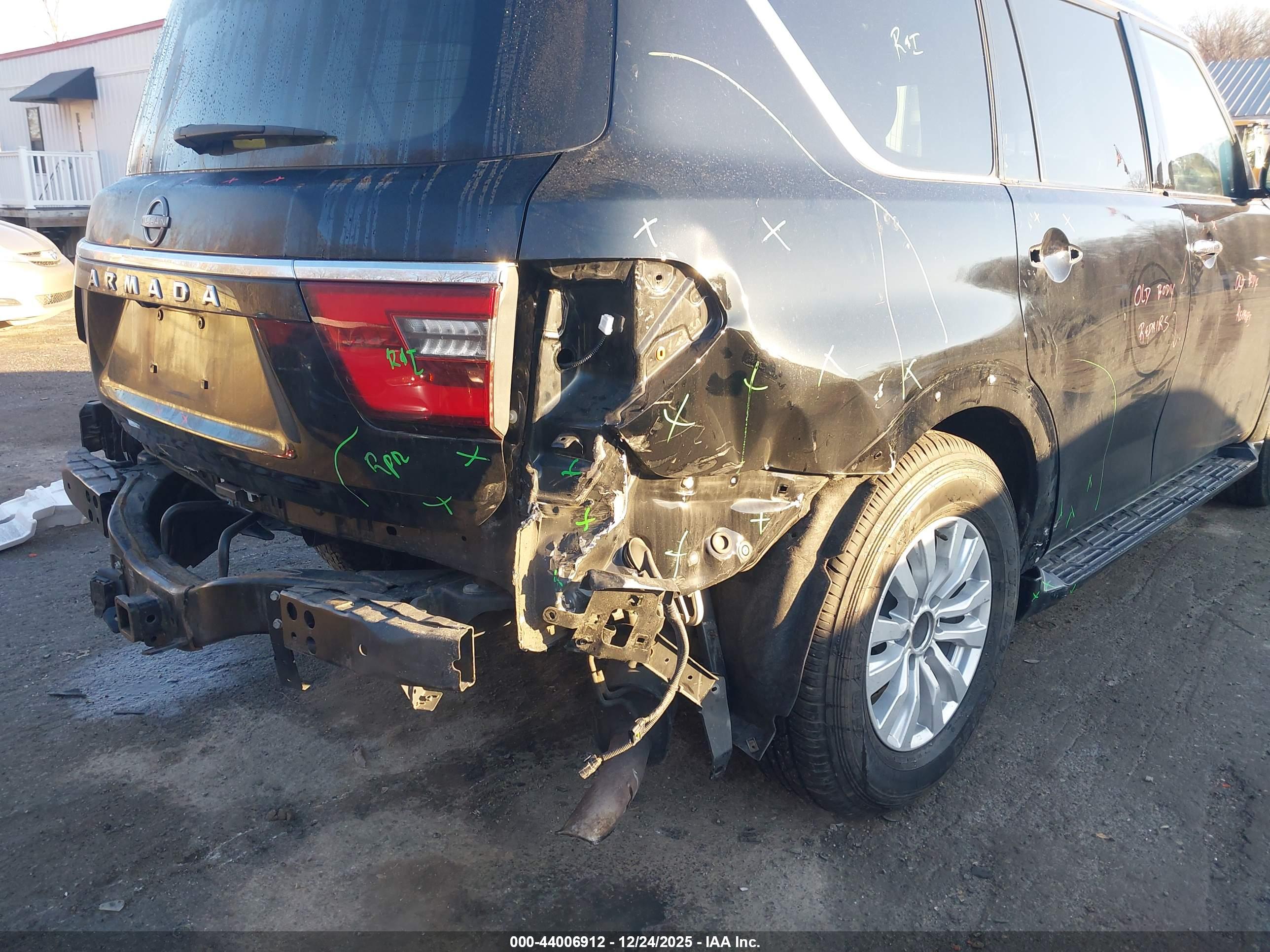 NISSAN ARMADA image 6