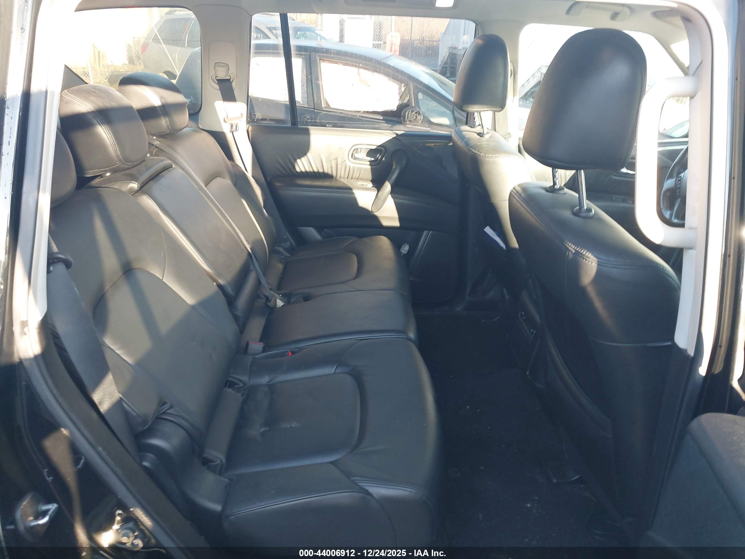 NISSAN ARMADA image 8