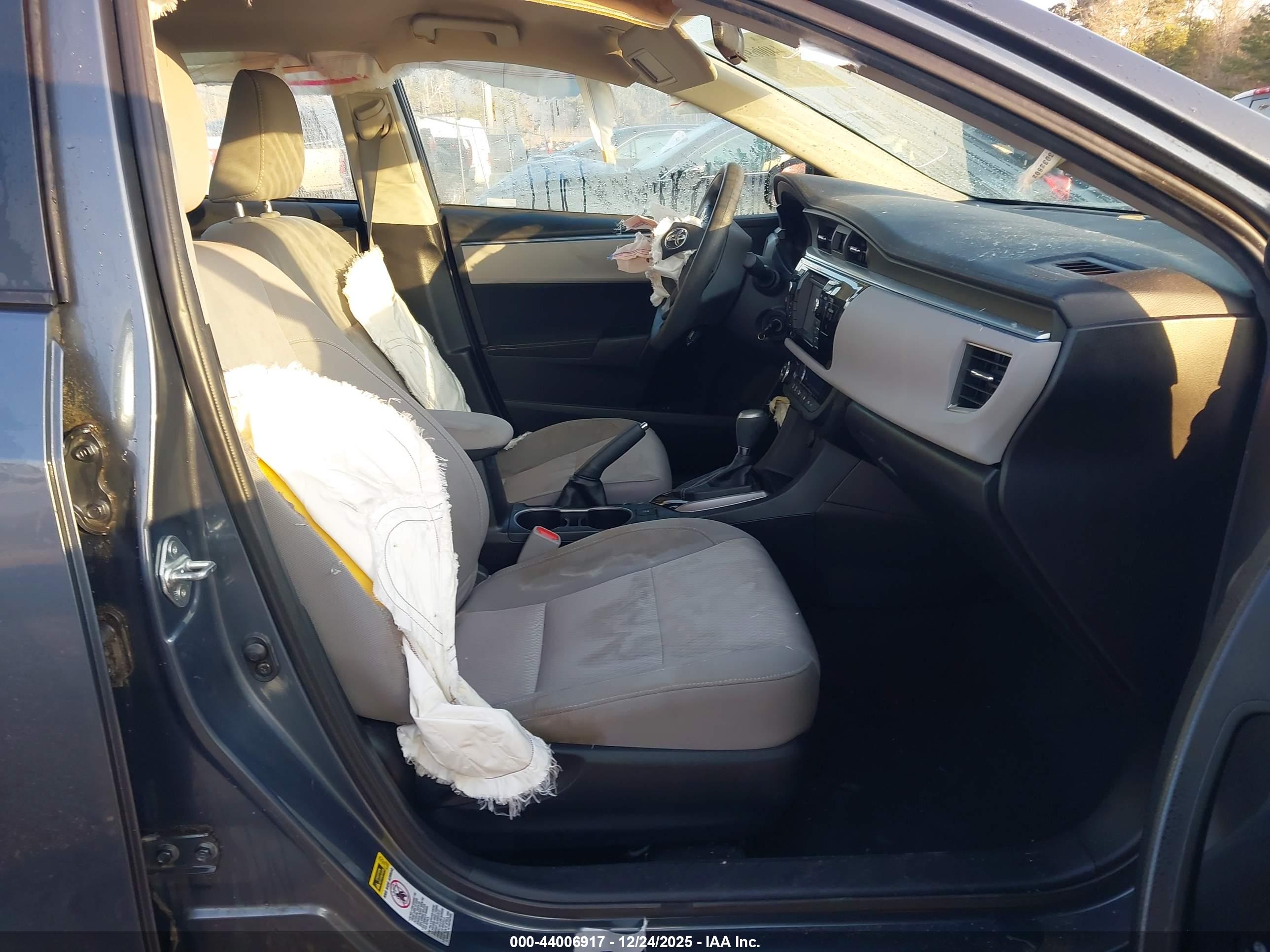 TOYOTA COROLLA image 5