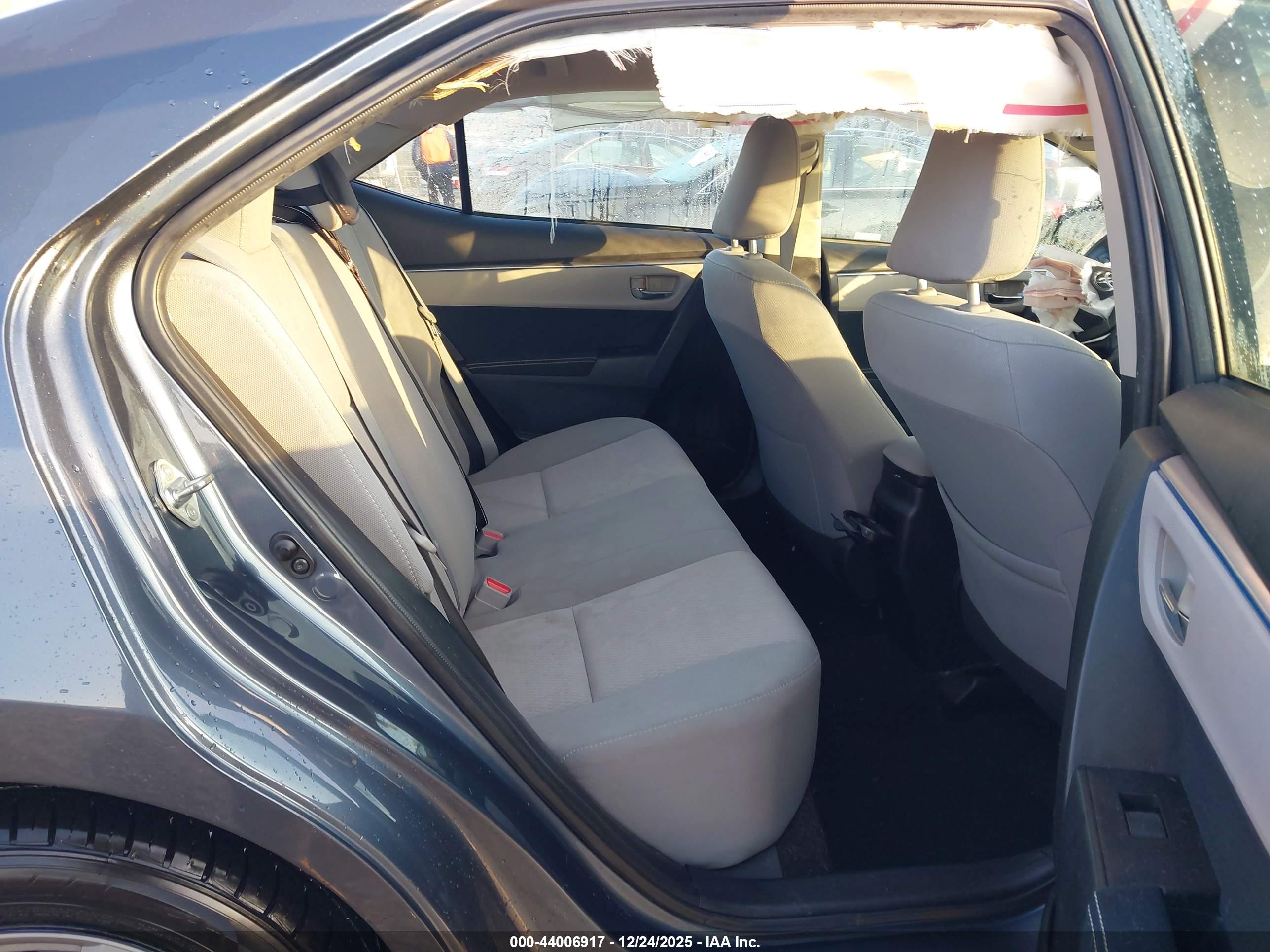 TOYOTA COROLLA image 8