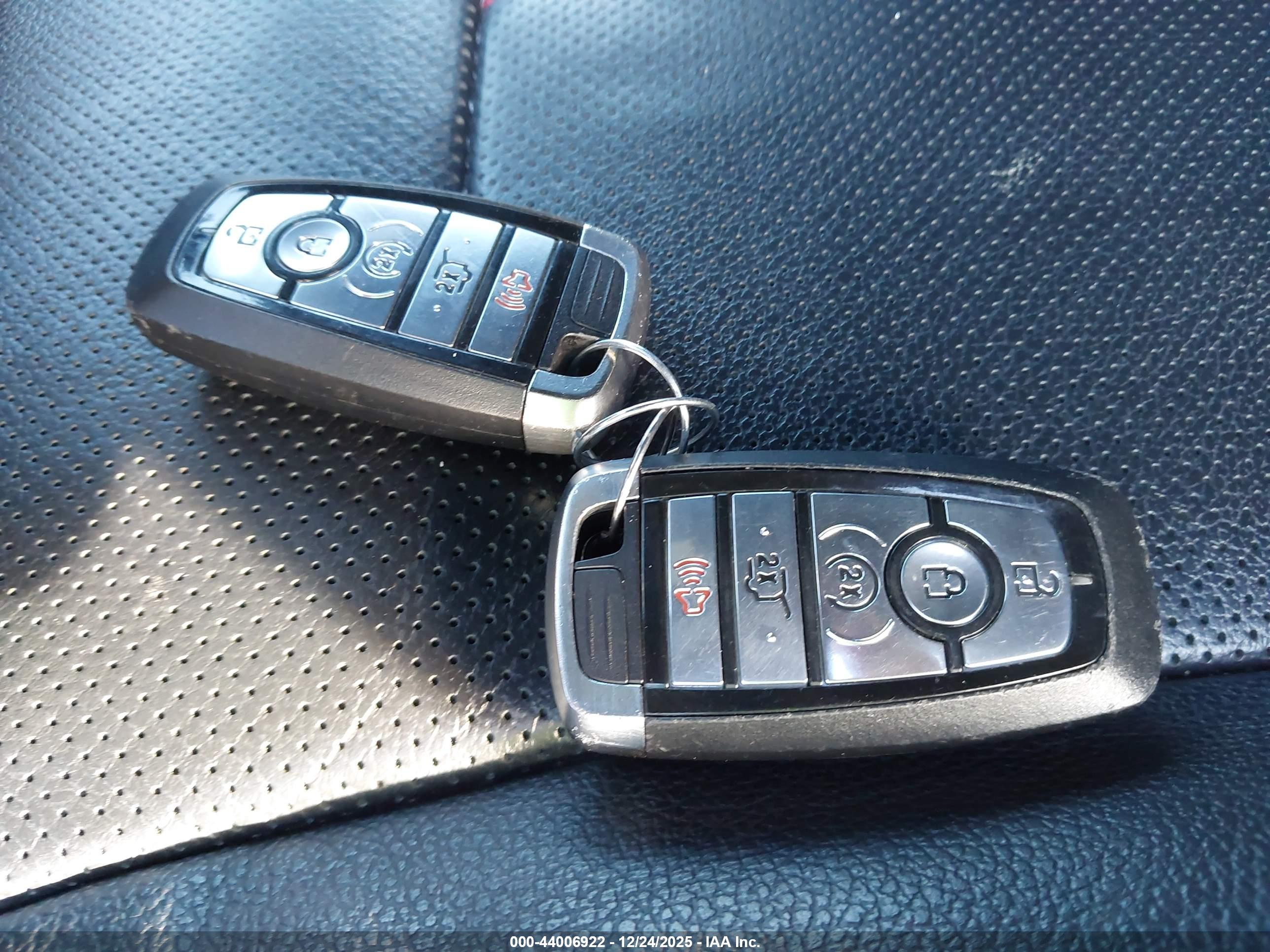 FORD EXPEDITION image 11