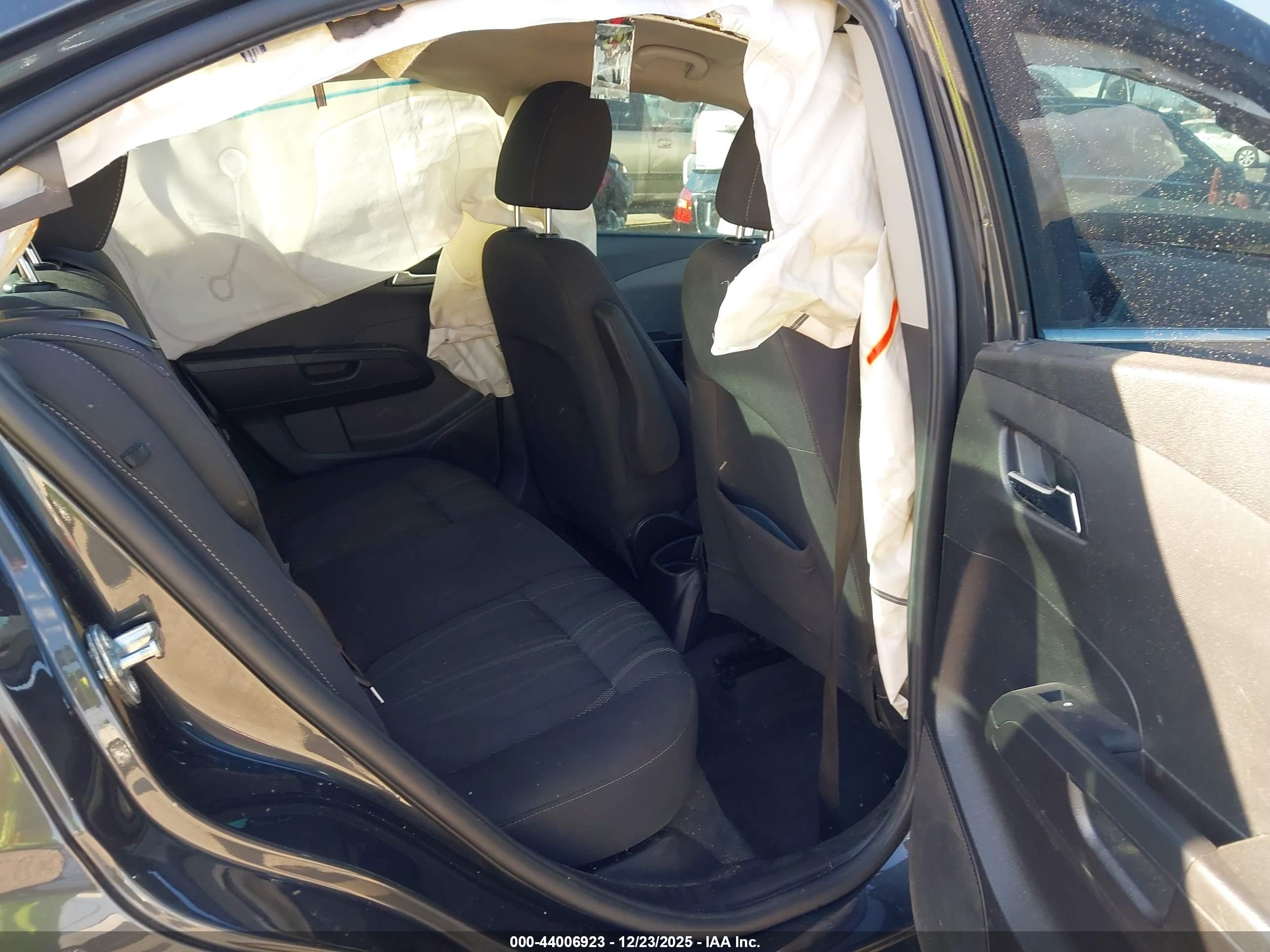 CHEVROLET SONIC image 8