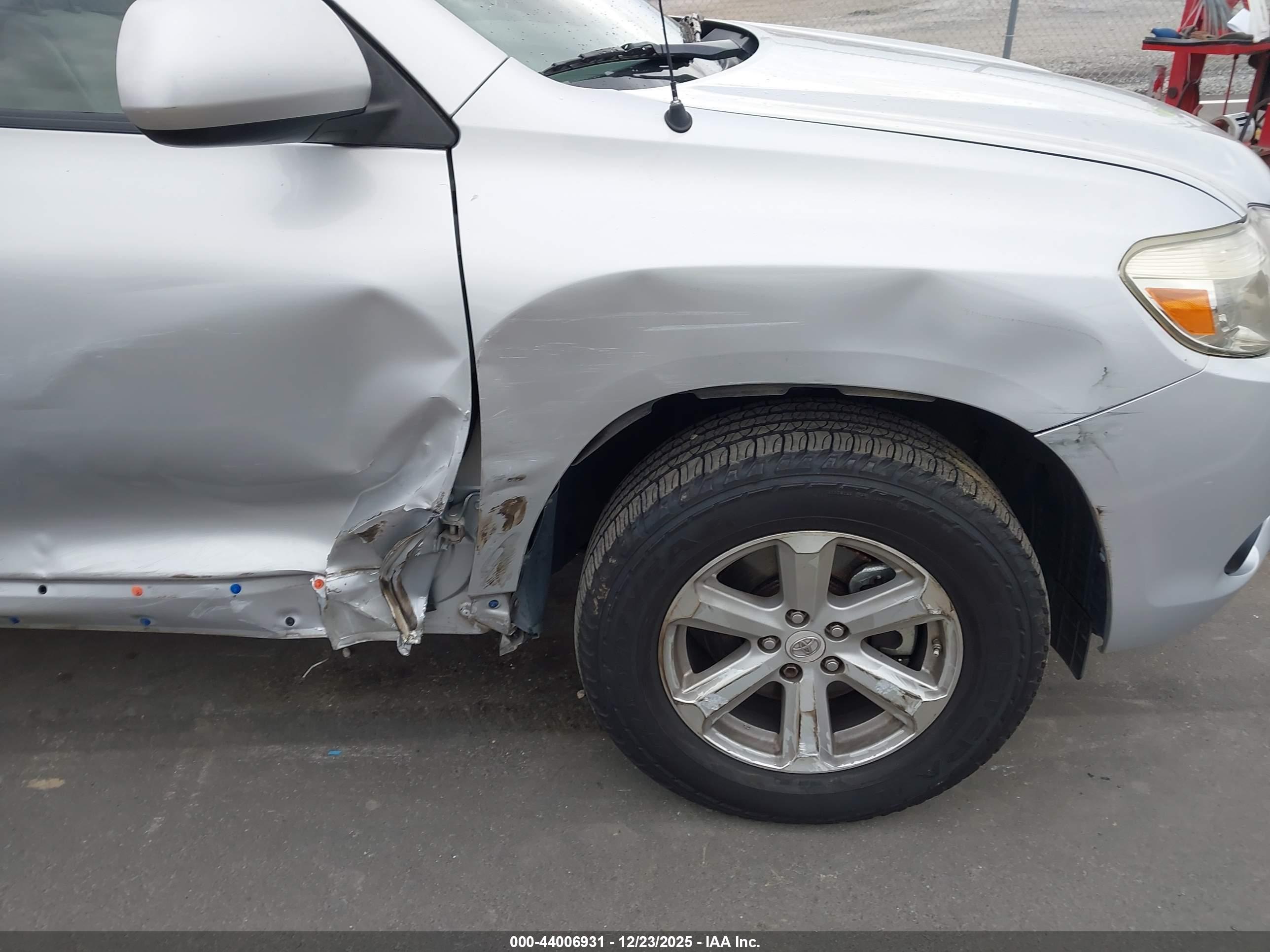TOYOTA HIGHLANDER image 6