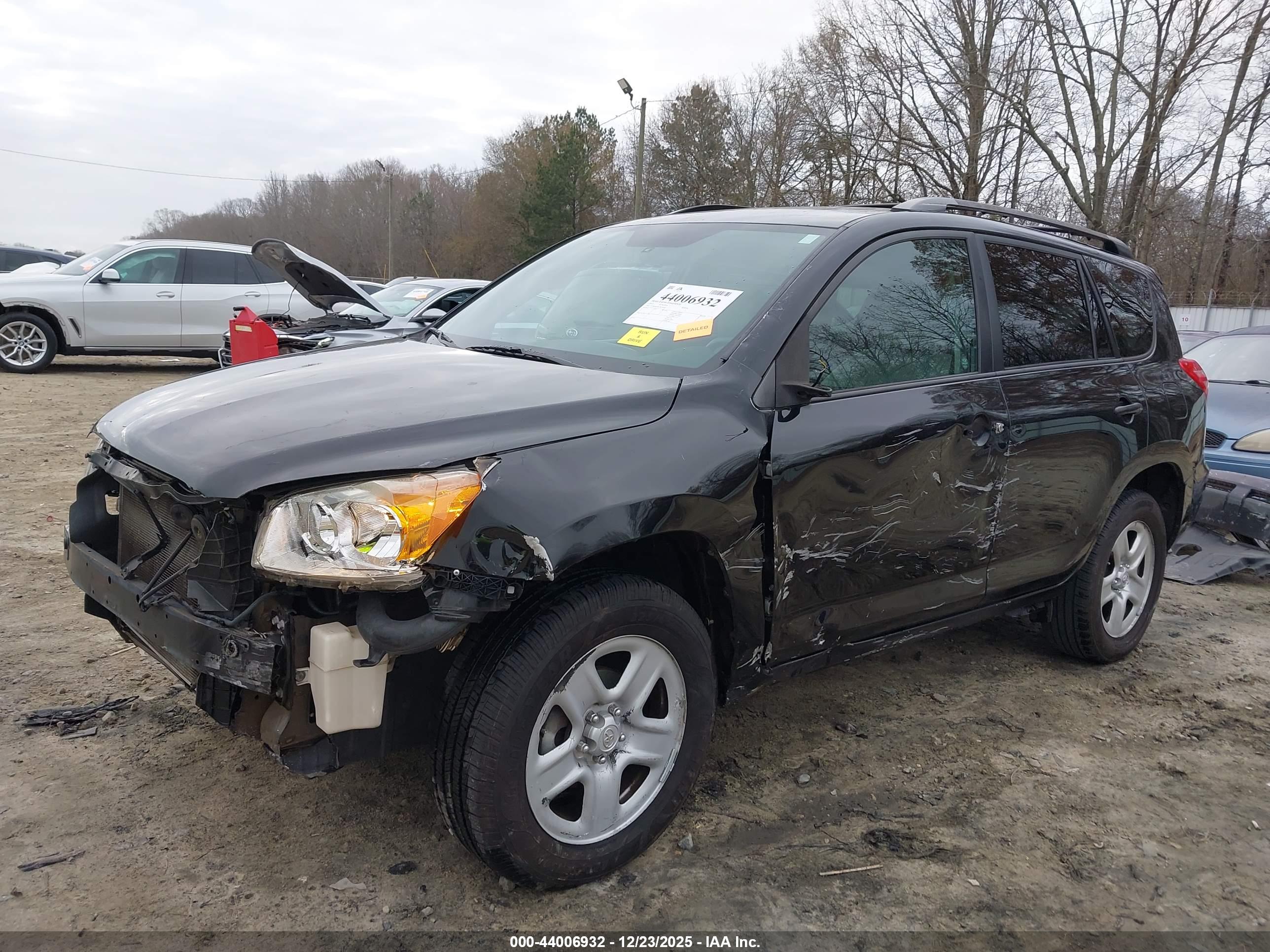 TOYOTA RAV4 image 6