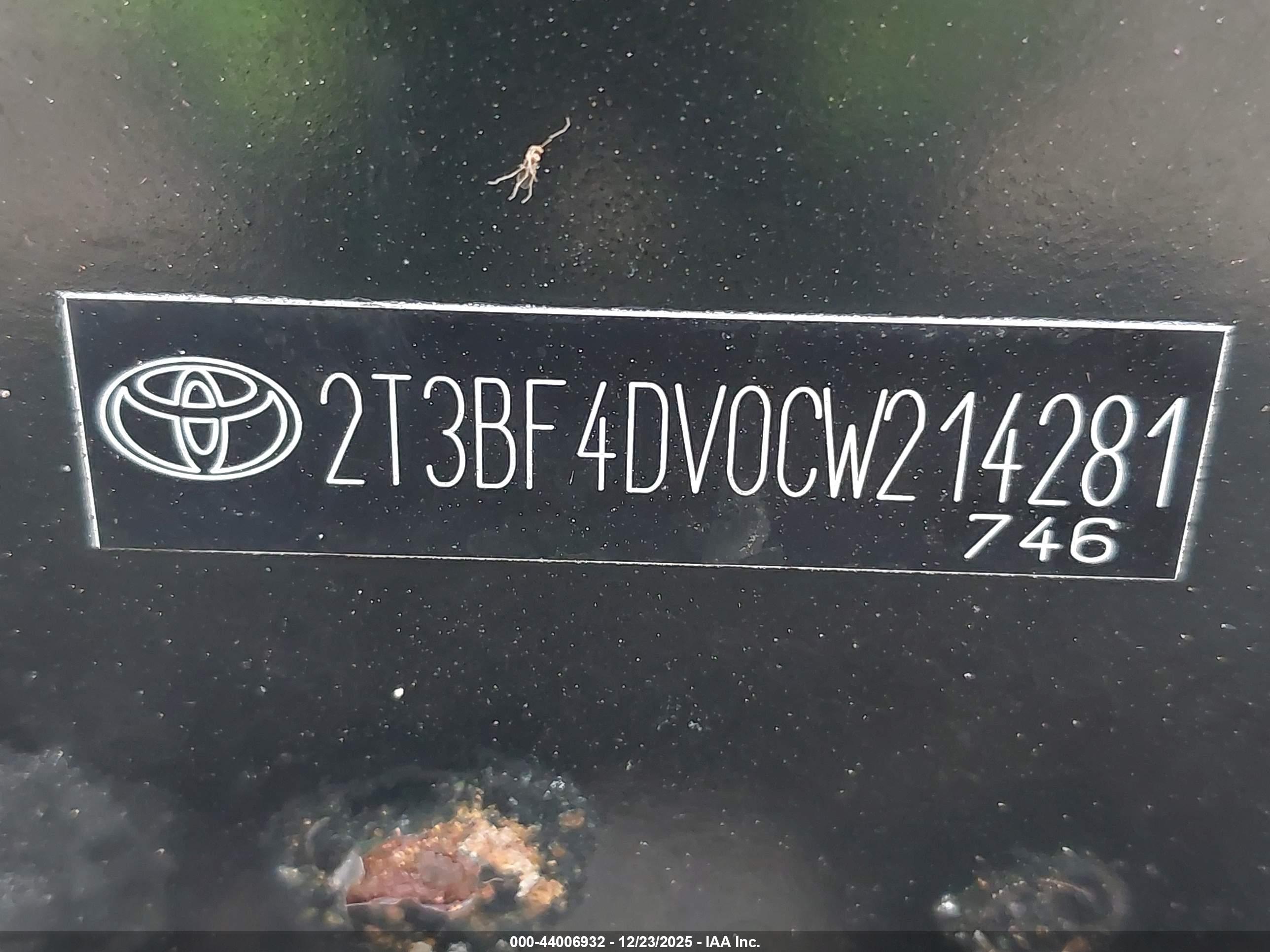 TOYOTA RAV4 image 9