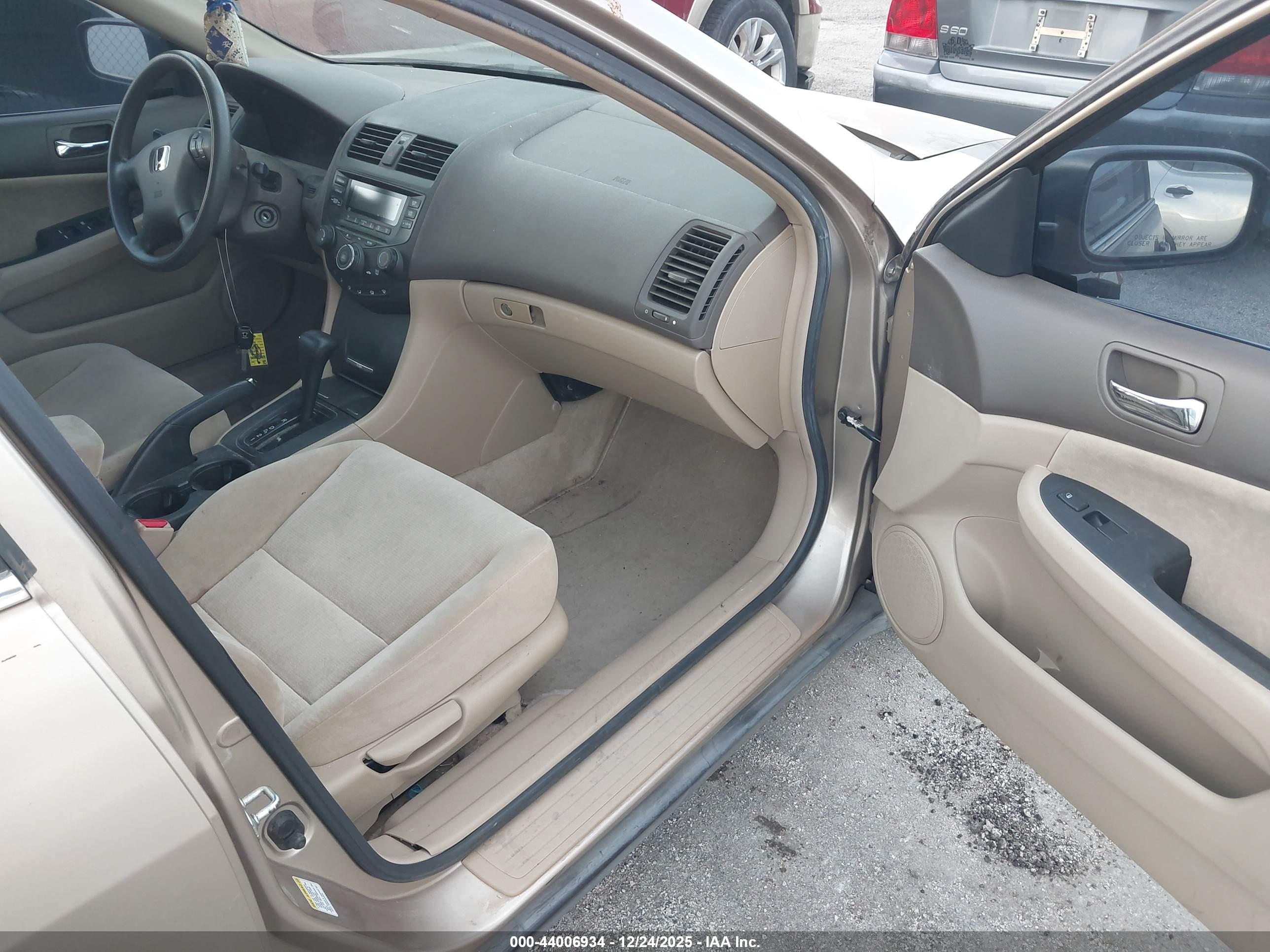 HONDA ACCORD image 5