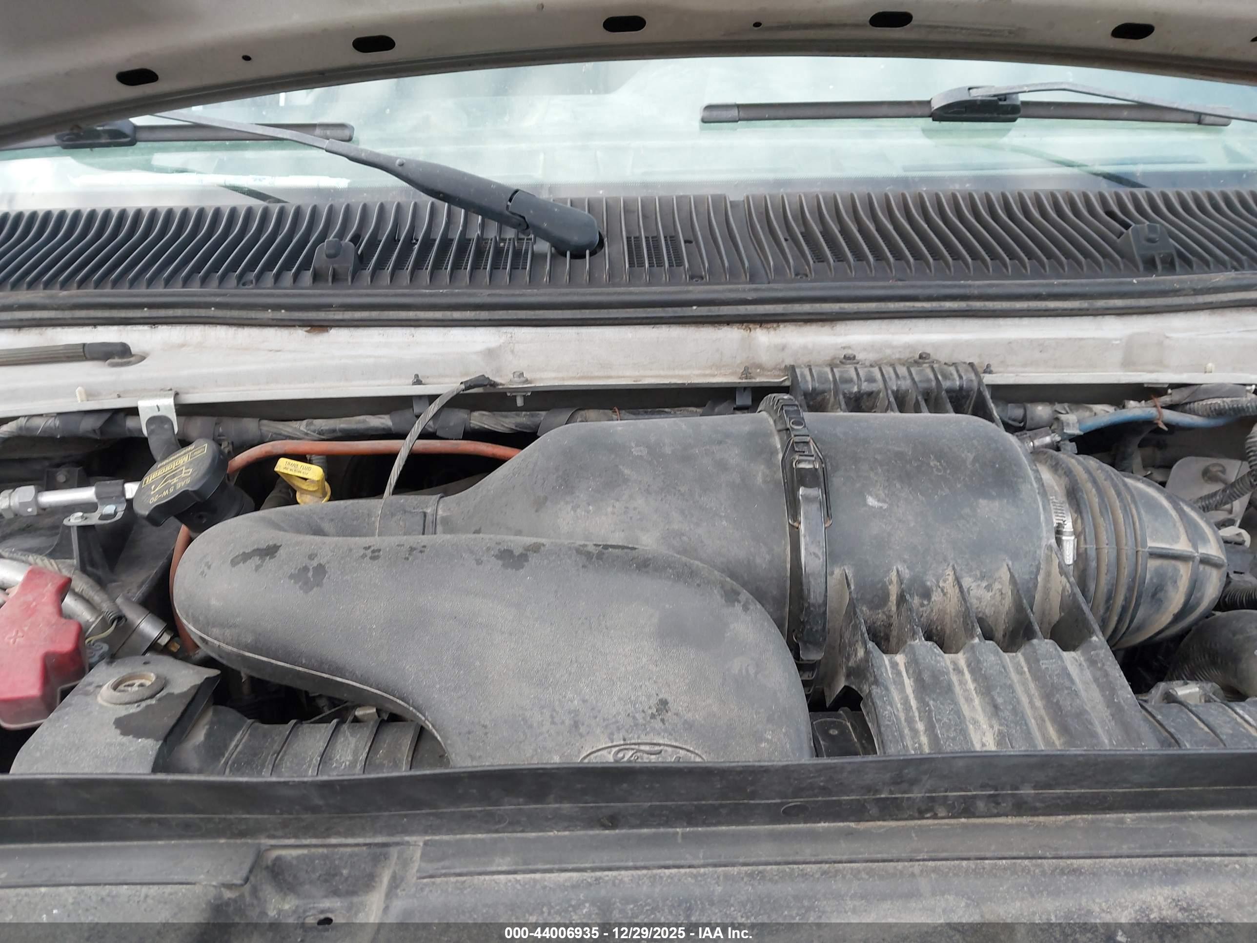 FORD E-150 image 10