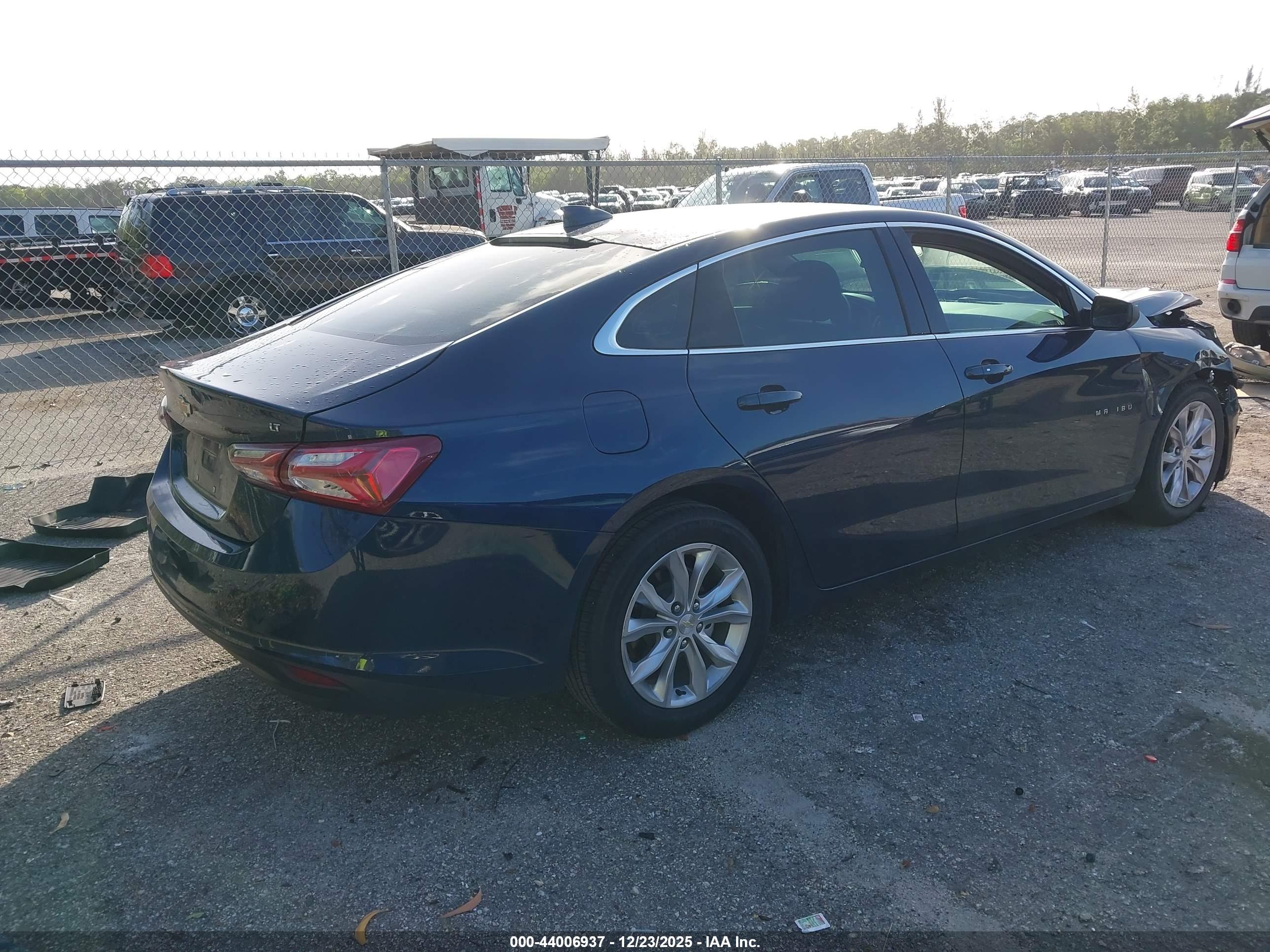 CHEVROLET MALIBU image 4