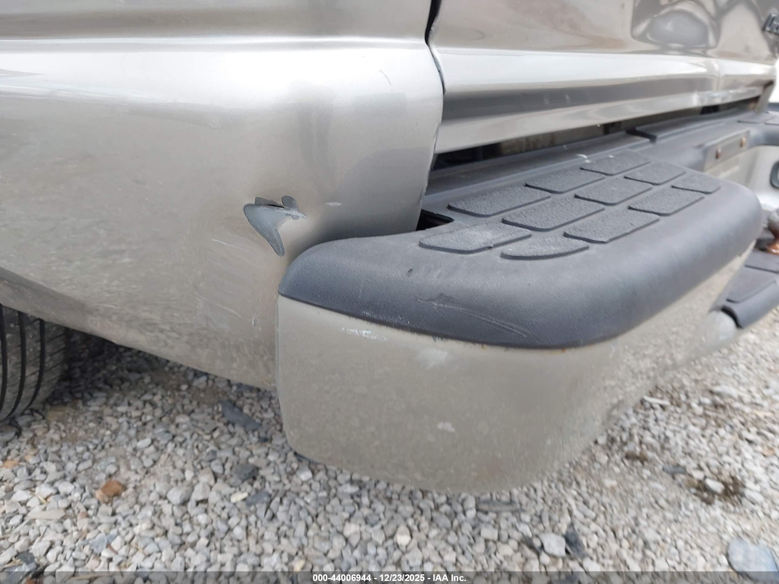 CHEVROLET S-10 image 6