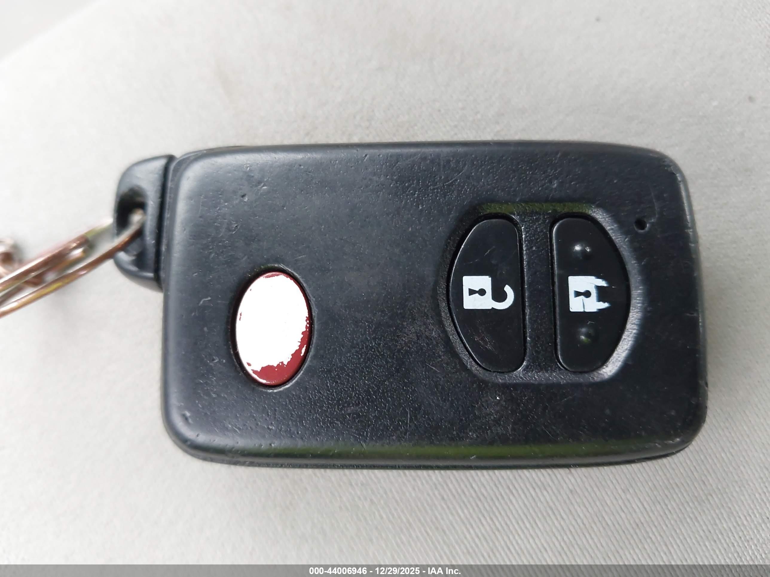 TOYOTA PRIUS image 11