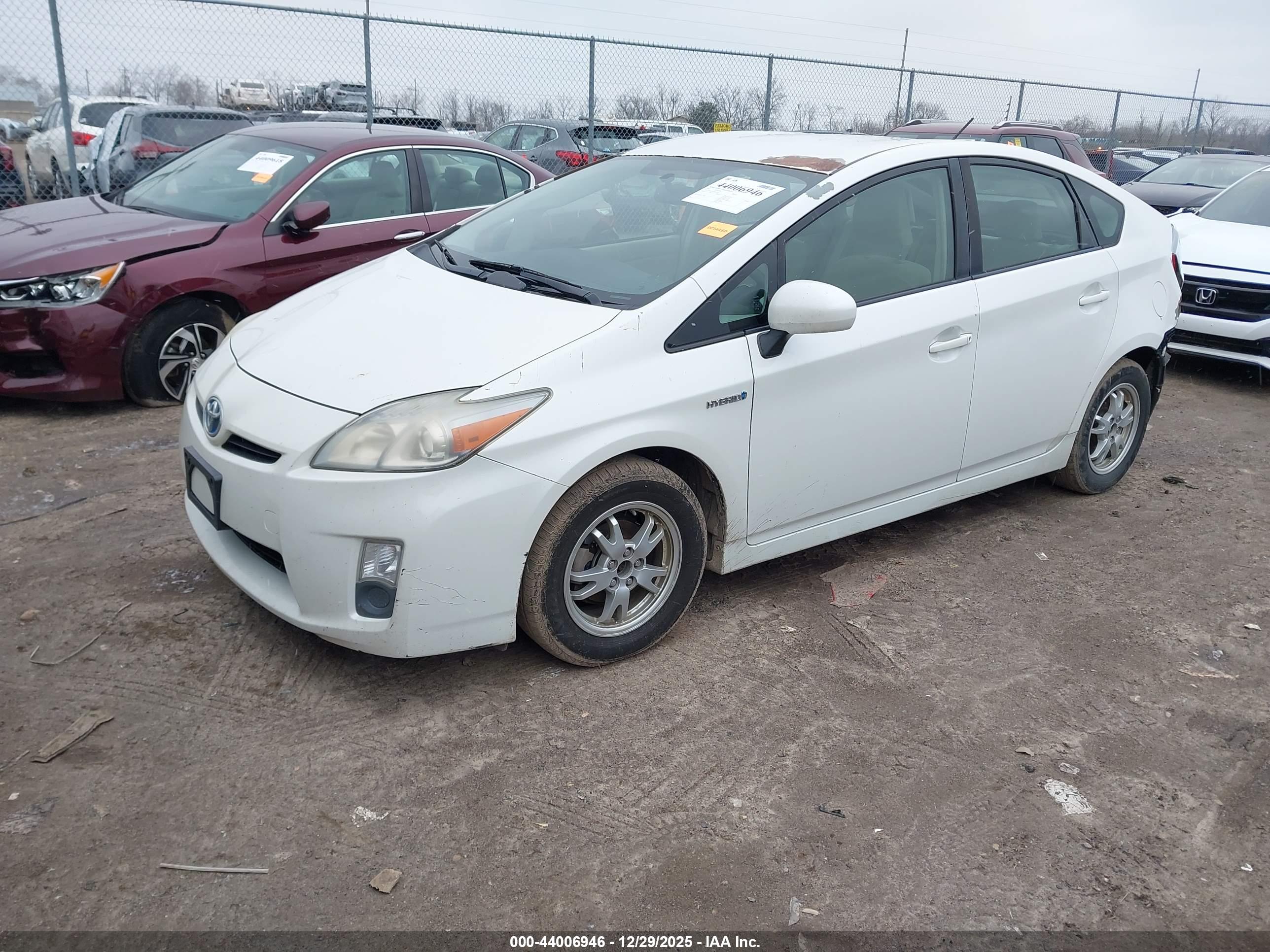TOYOTA PRIUS image 2
