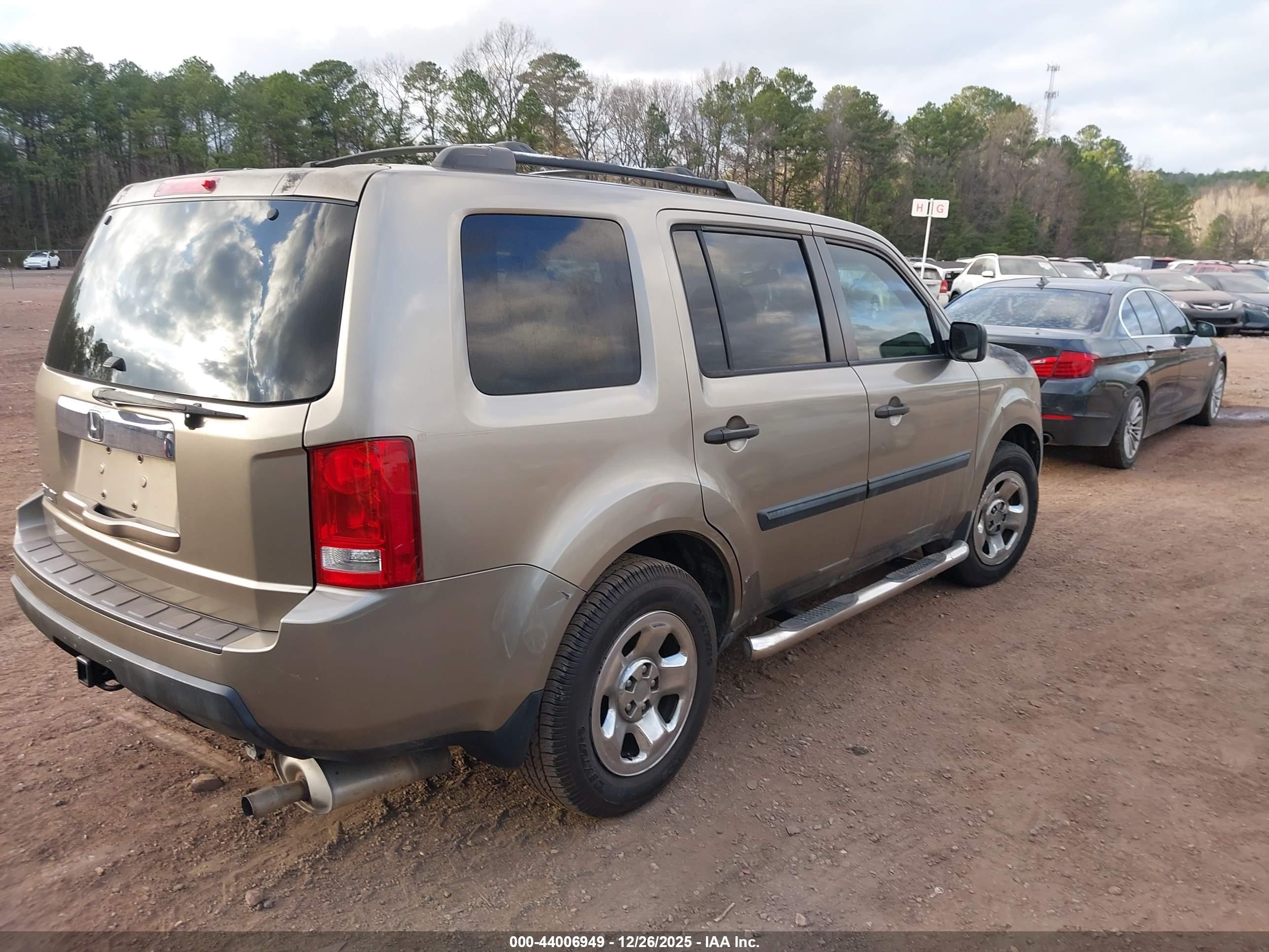 HONDA PILOT image 4