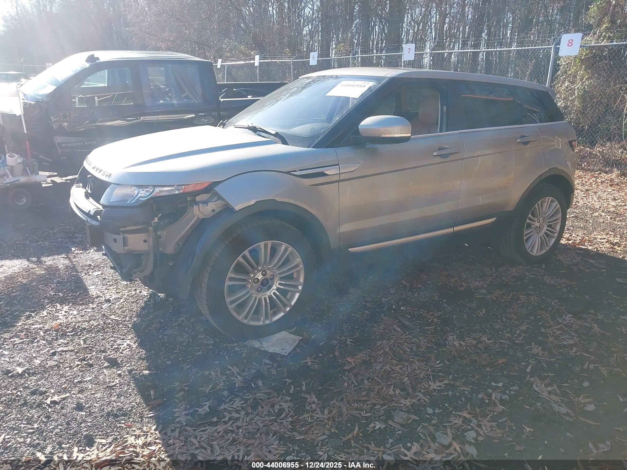 LAND ROVER image 2