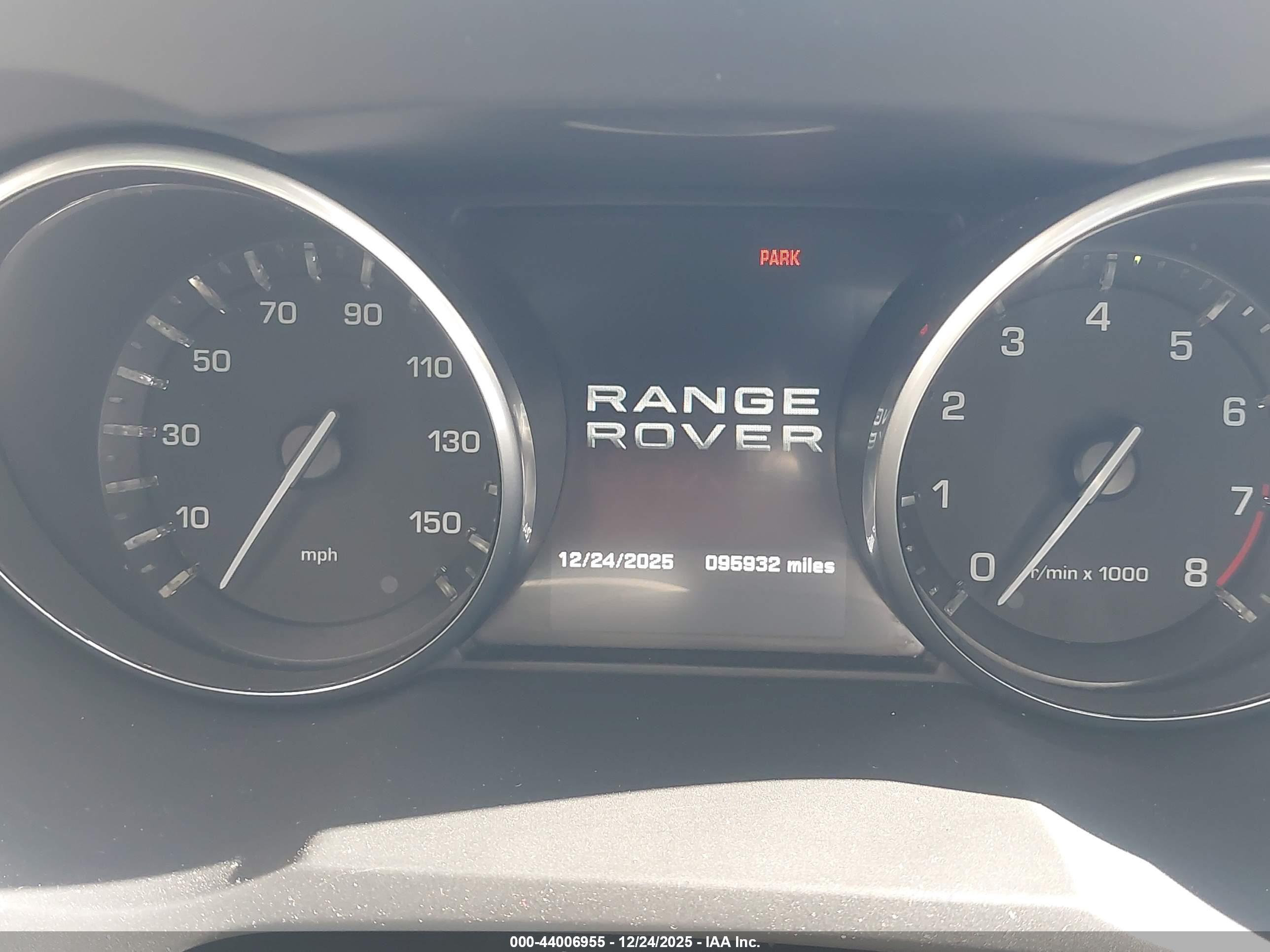 LAND ROVER image 7