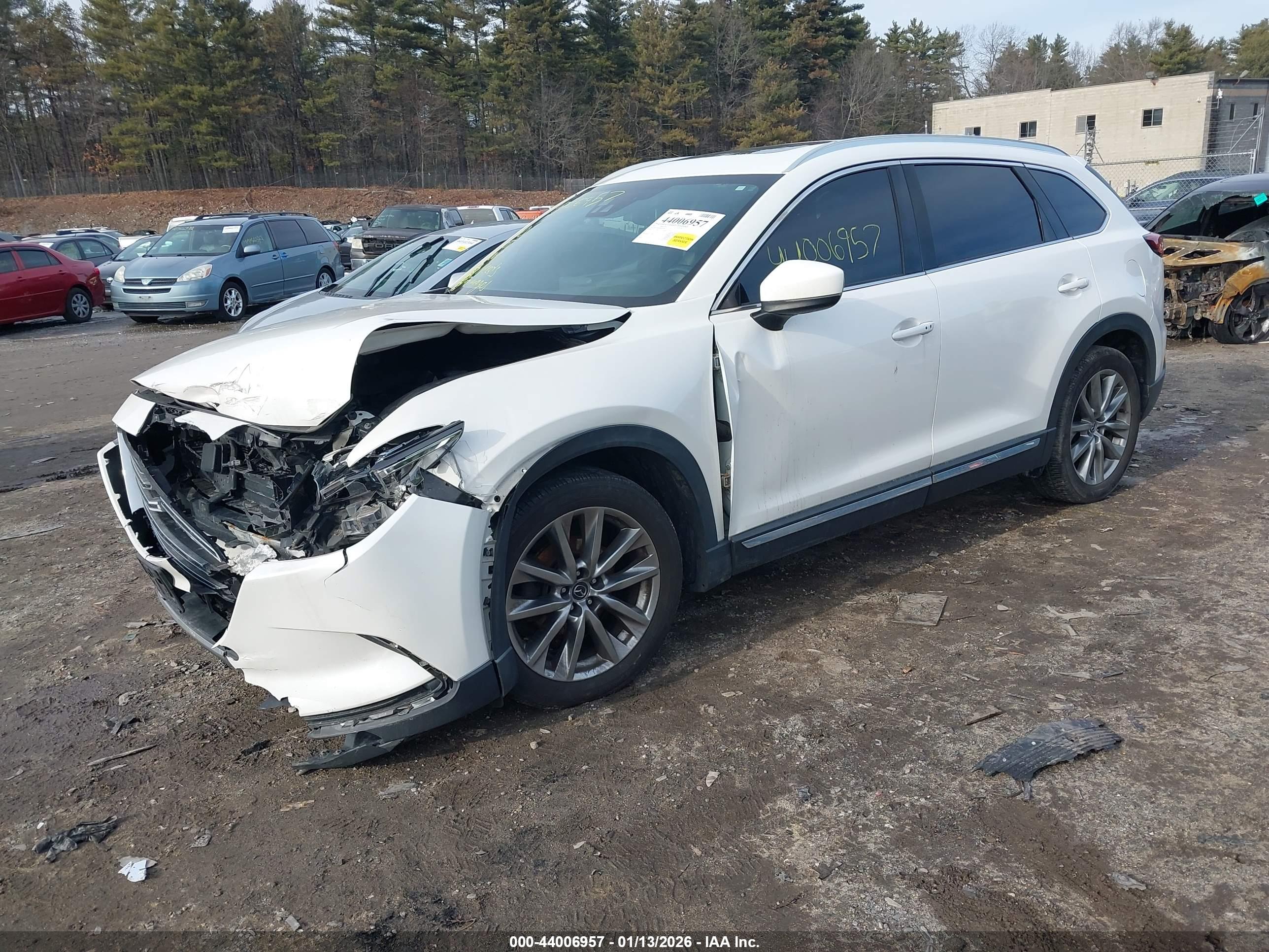 MAZDA CX-9 image 2