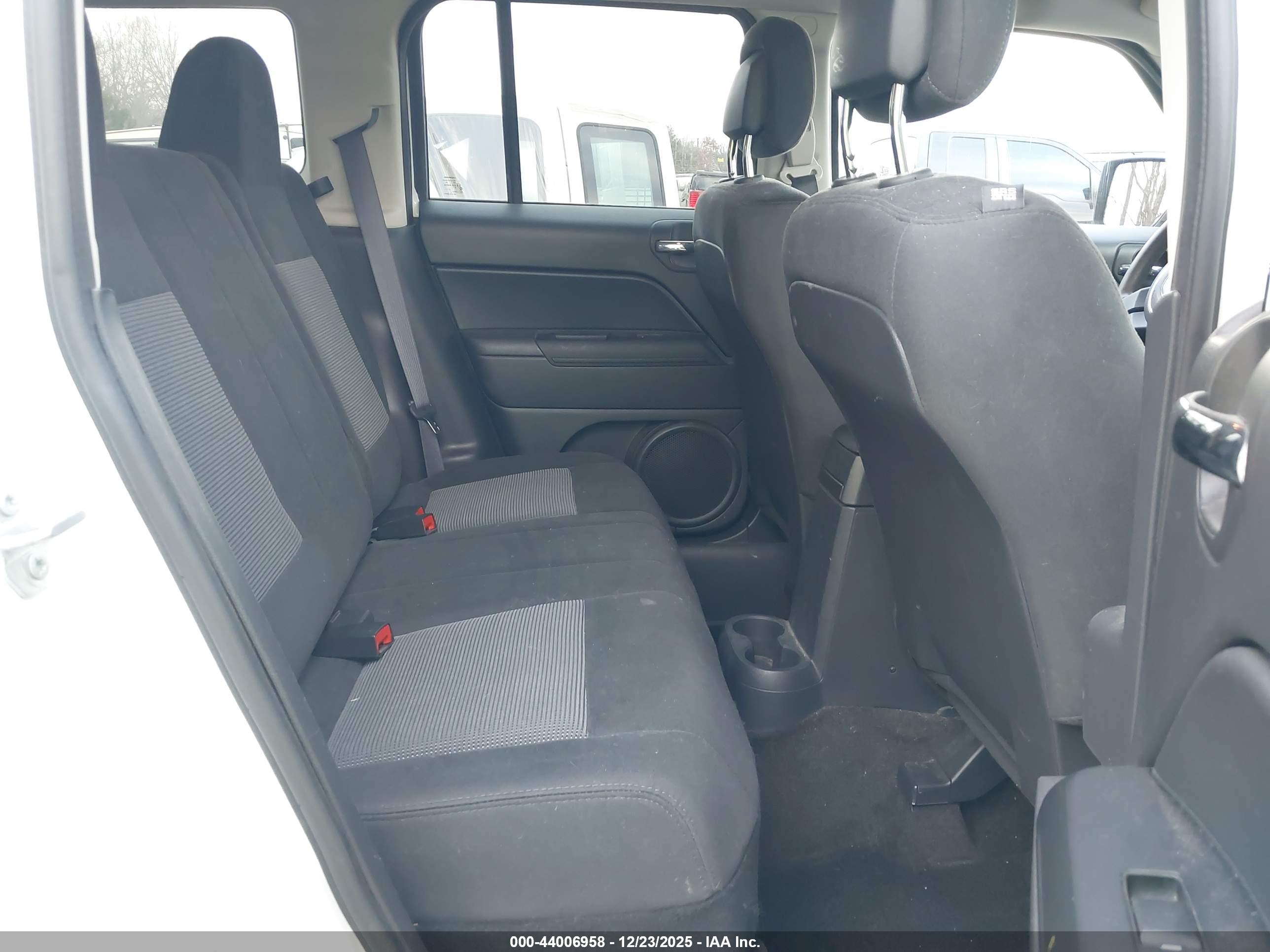 JEEP PATRIOT image 8
