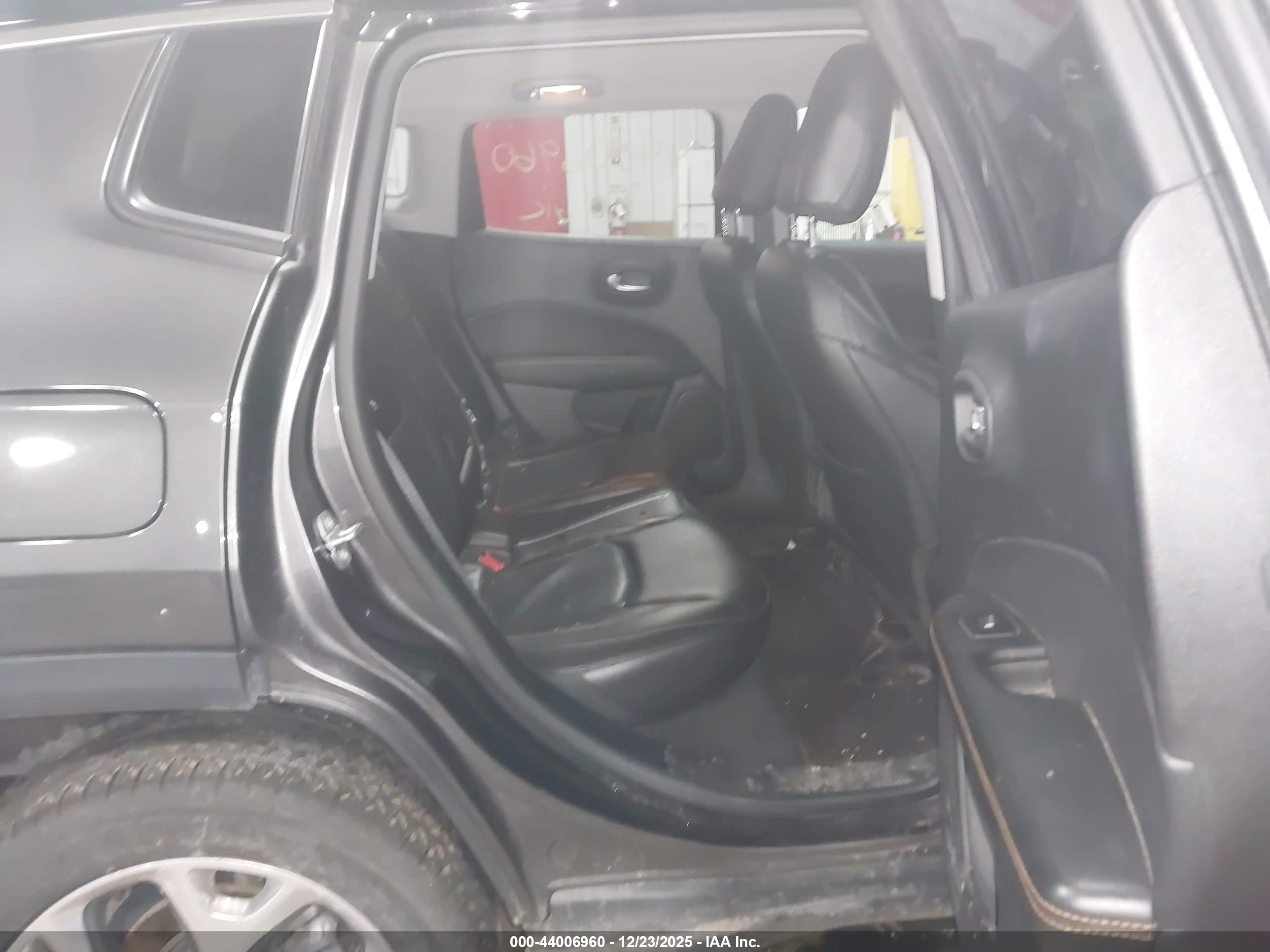 JEEP COMPASS image 8