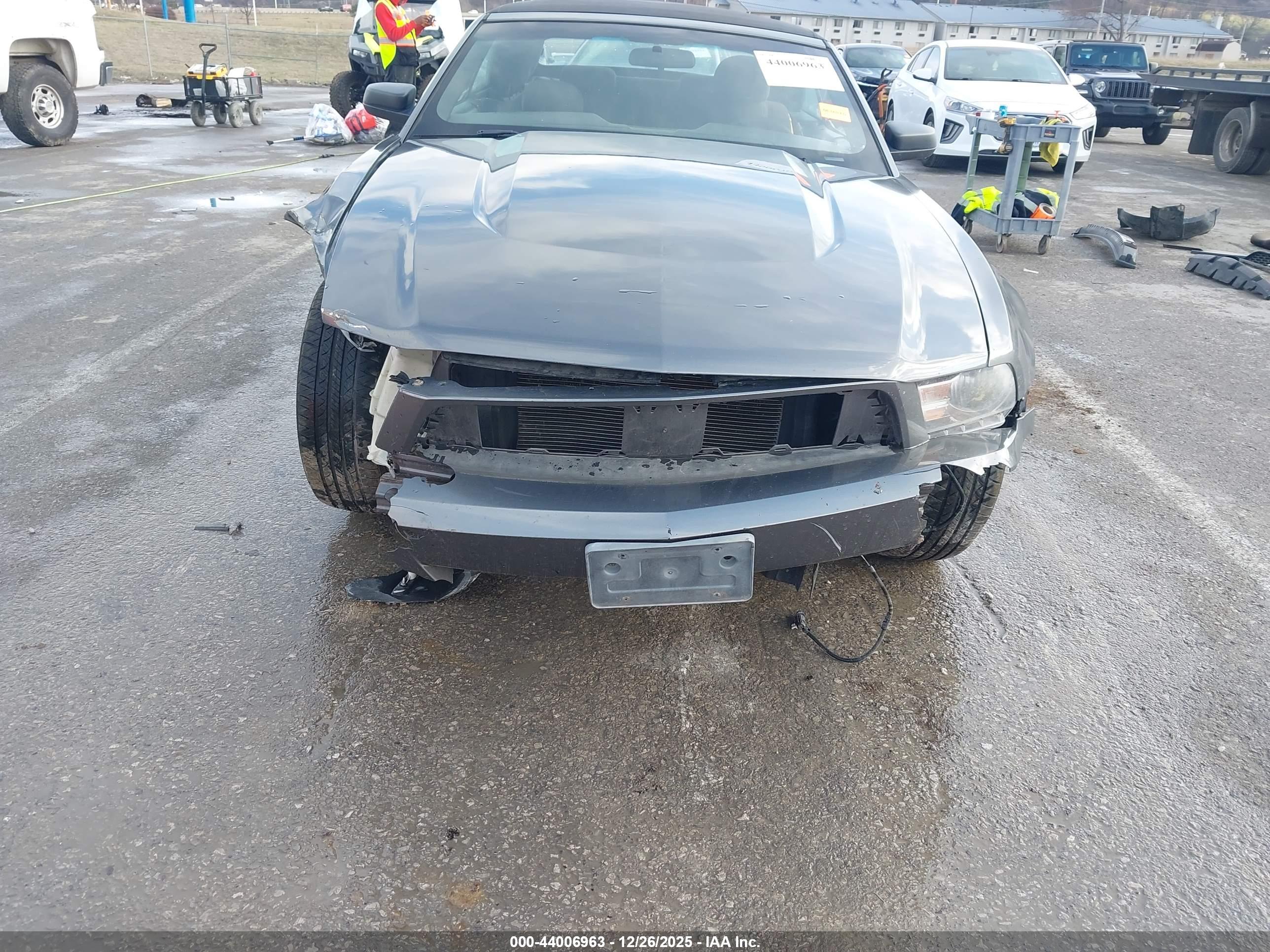 FORD MUSTANG image 6