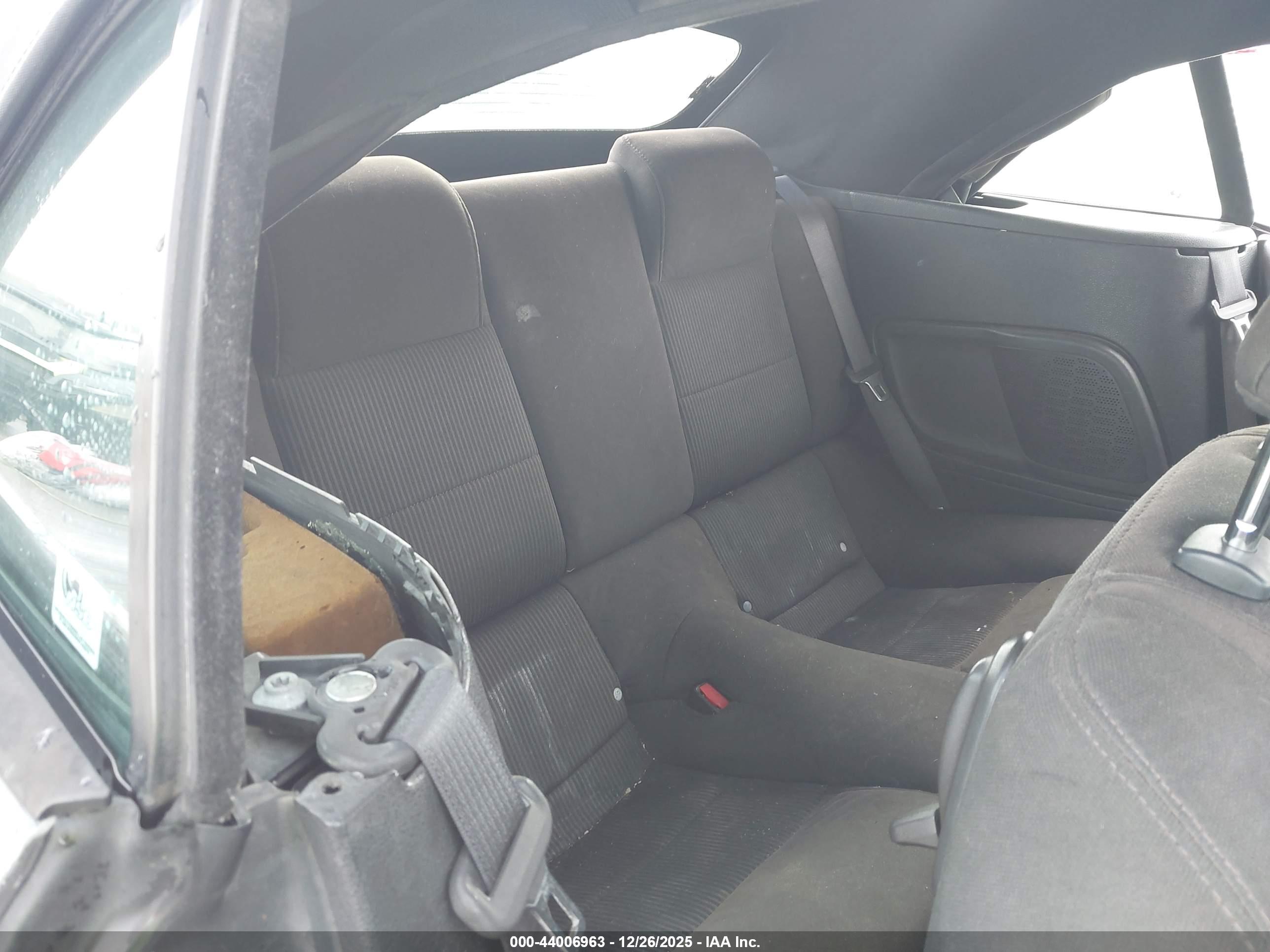 FORD MUSTANG image 8