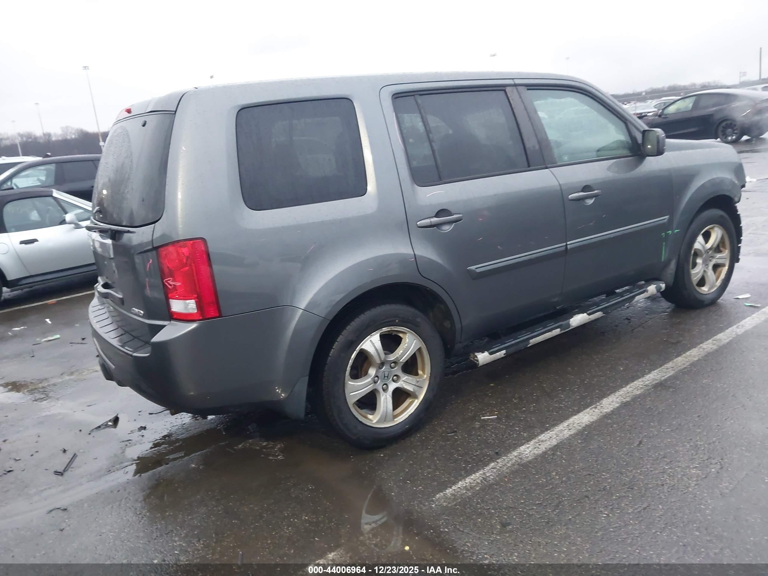 HONDA PILOT image 4