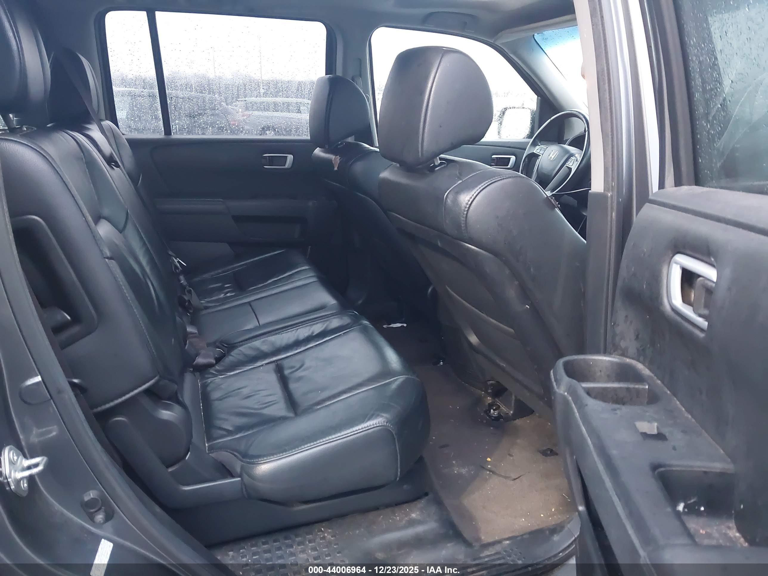 HONDA PILOT image 8