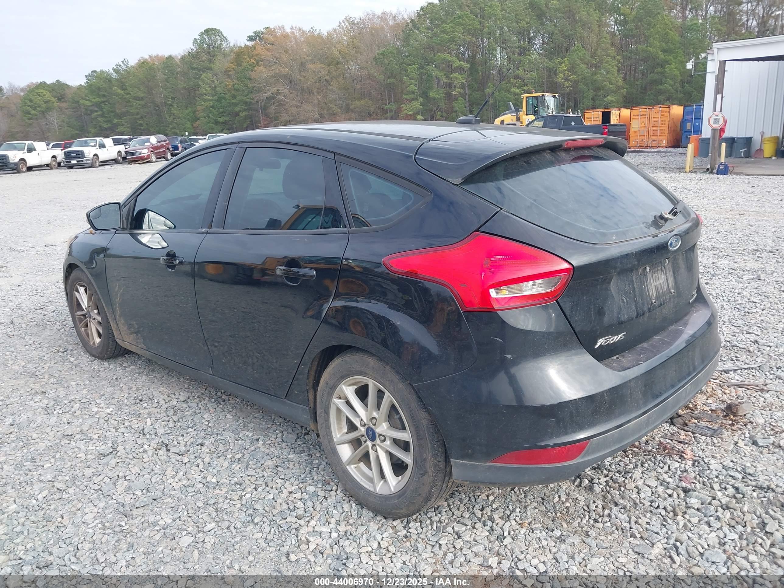 FORD FOCUS image 3
